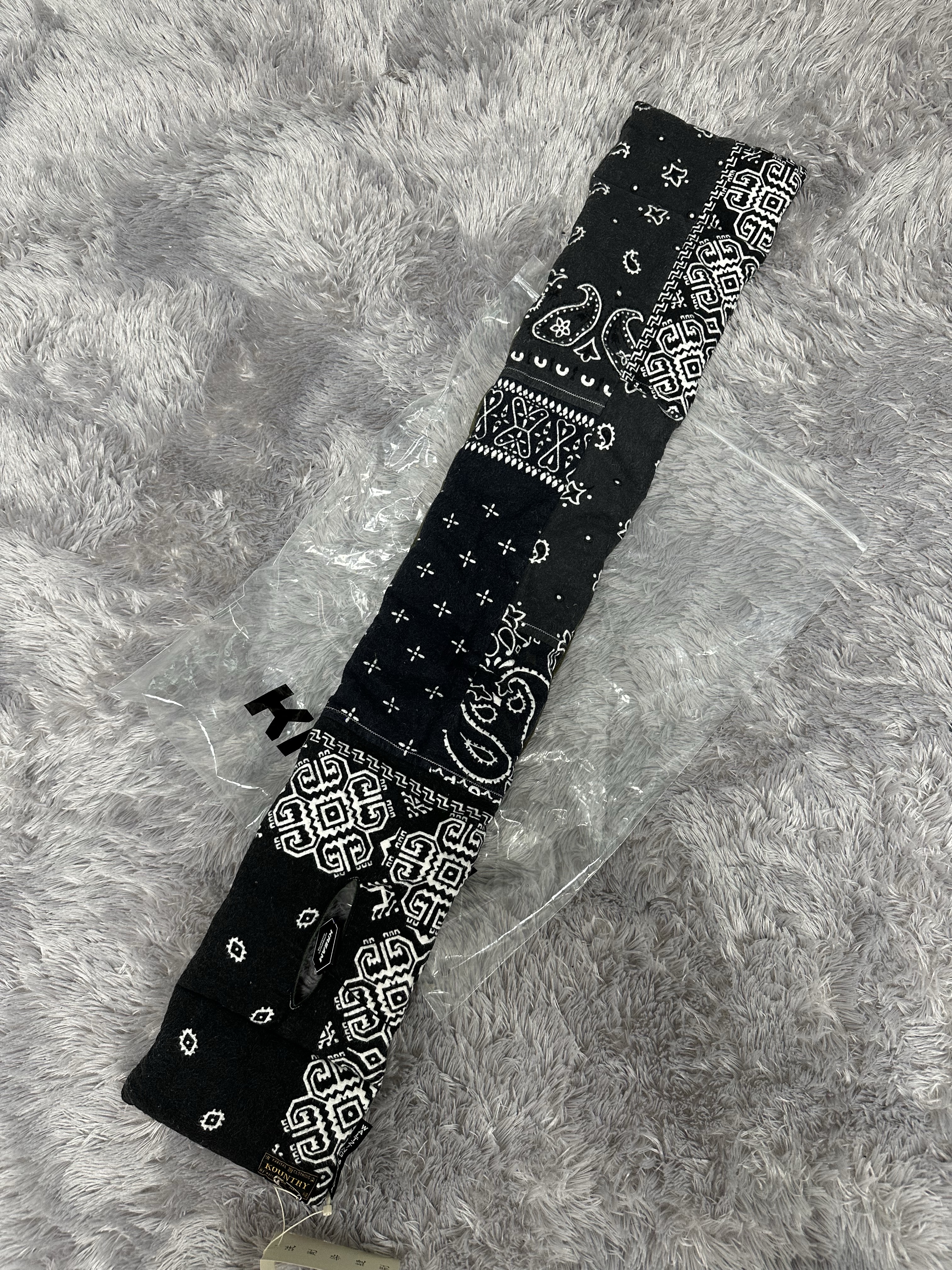 Kapital Flannel Bandana Pattern Reversible Kesa Muffler Black Khaki 착용 스타일 - 5