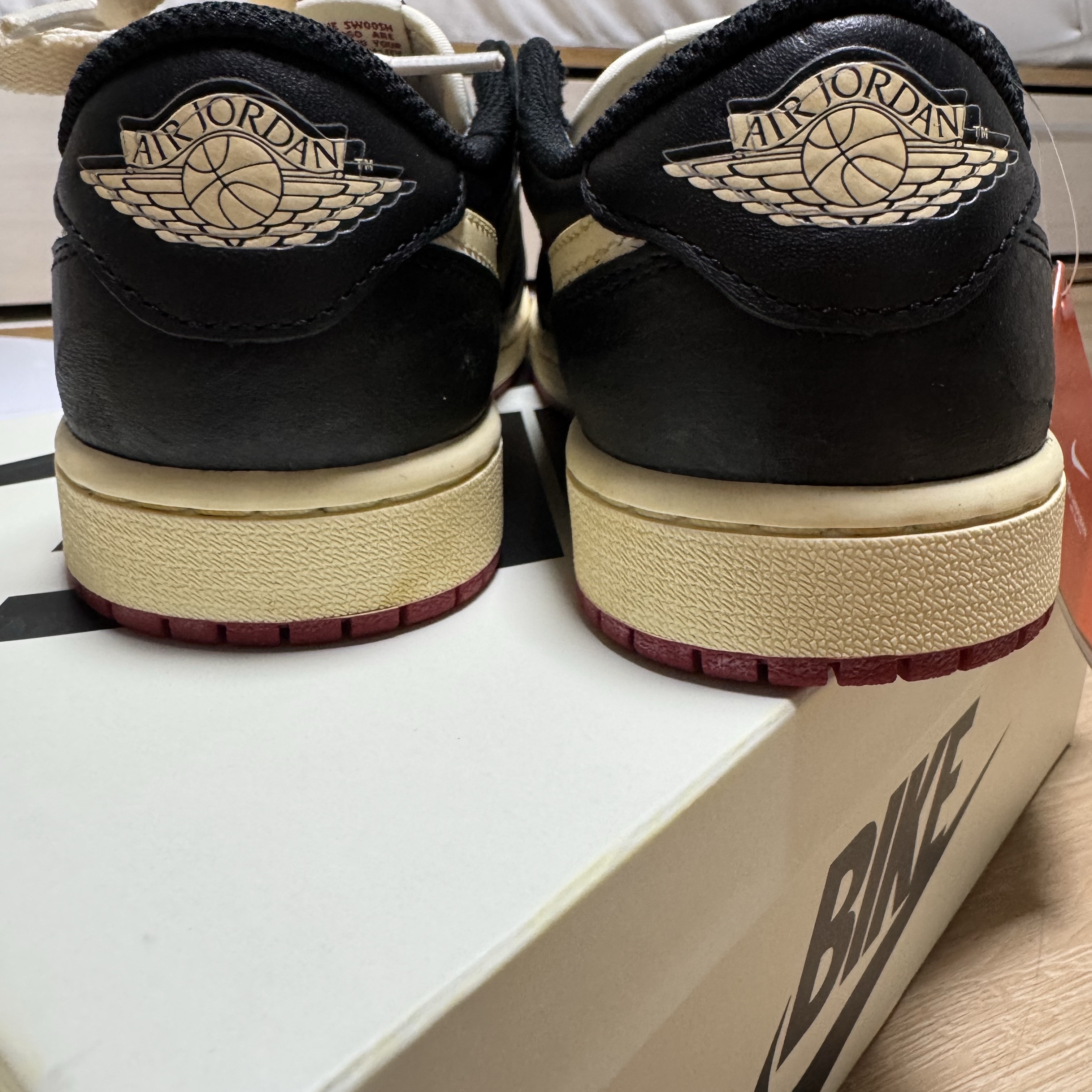 Jordan 1 x Nigel Sylvester Retro Low OG Better With Time 착용 스타일 - 3