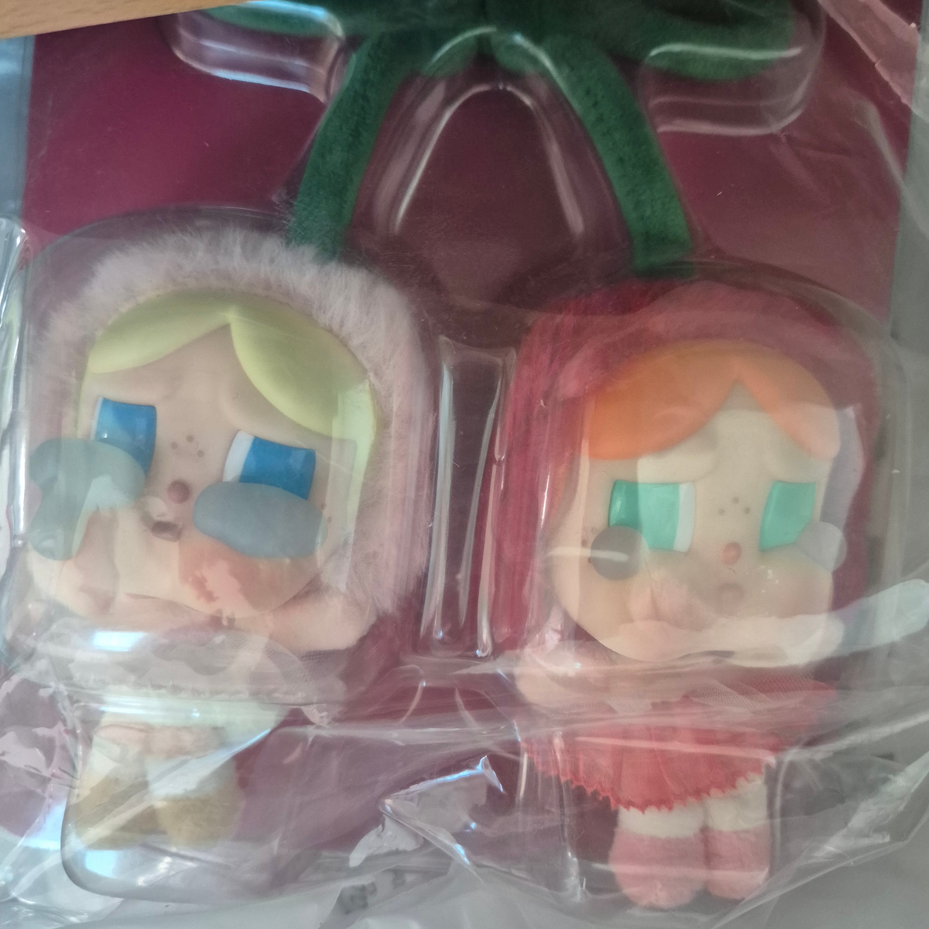 Pop Mart Crybaby Crying For Love Series Vinyl Plush 착용 스타일