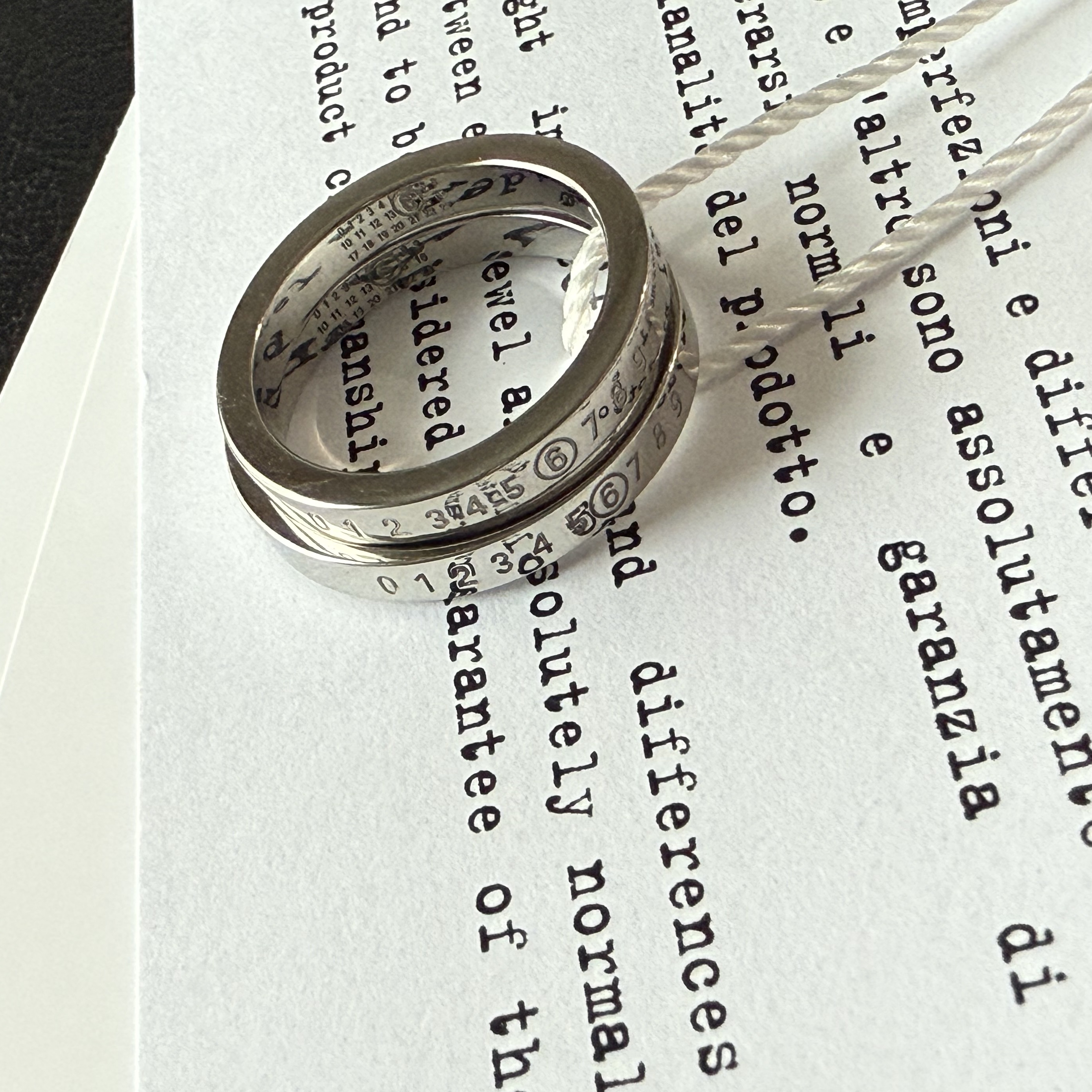 (W) MM6 Maison Margiela Numeric Minimal Signature Ring Silver Palladium 착용 스타일 - 1