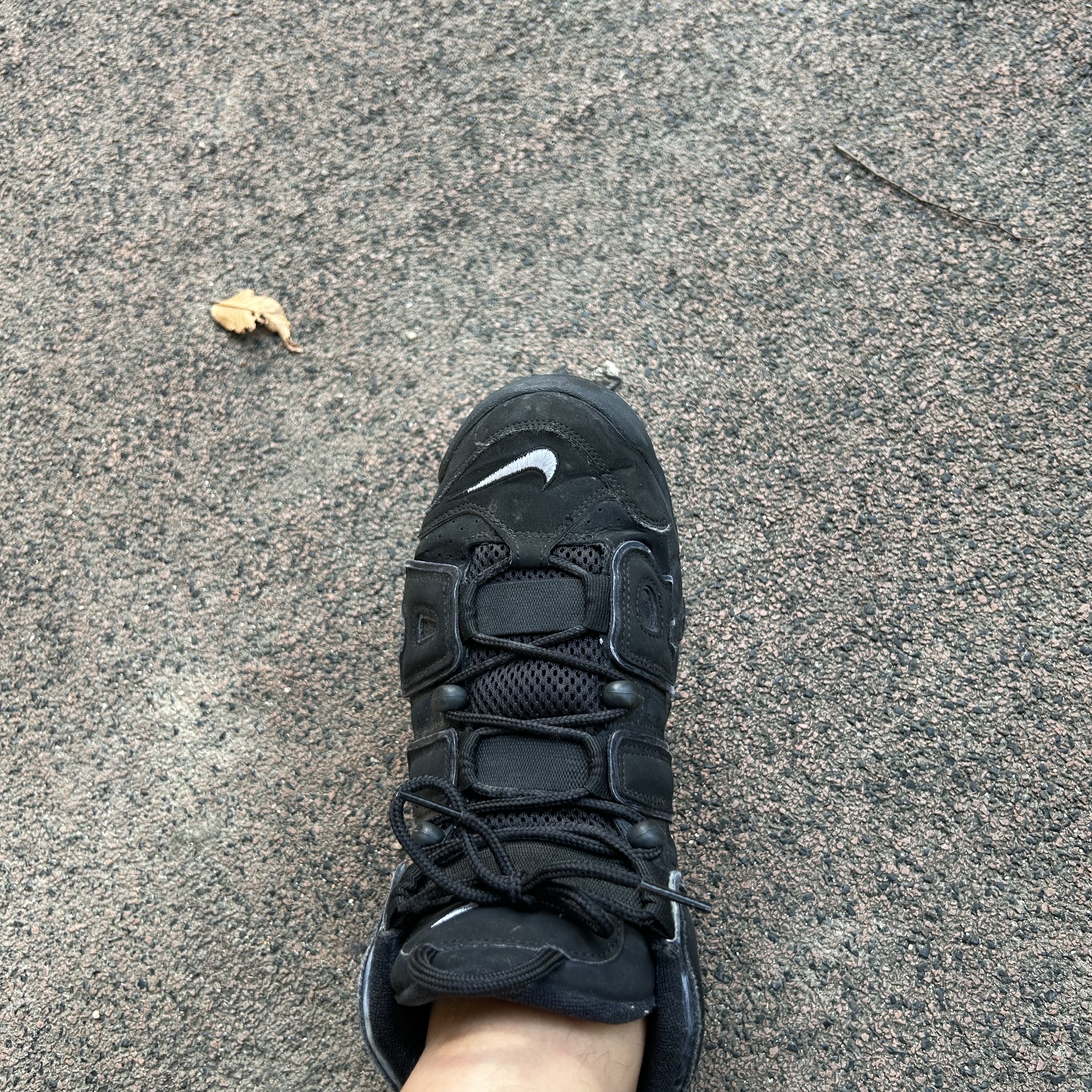 Nike Air More Uptempo Black White 2020 착용 스타일