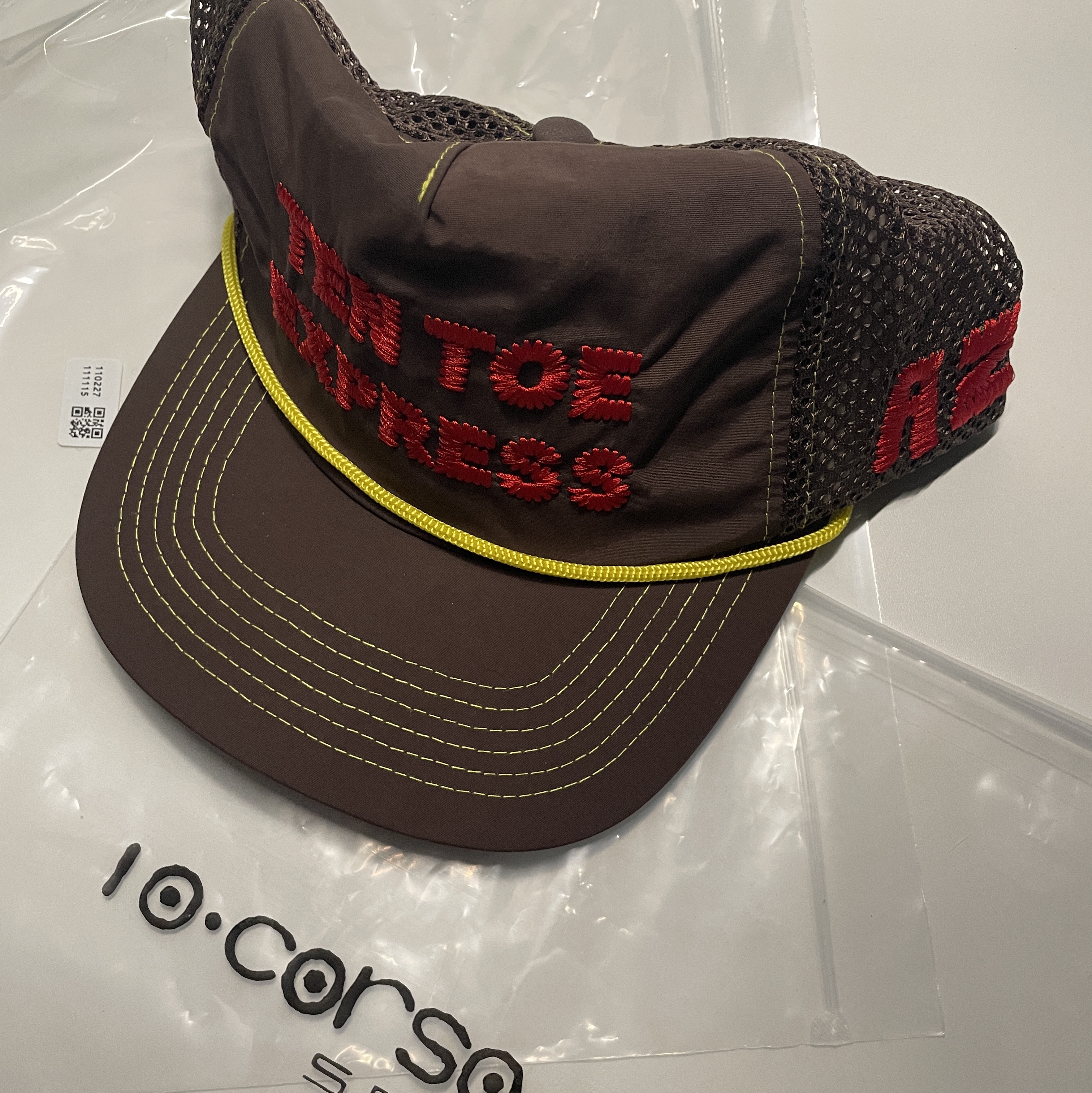 Alex Zono Ten Toe Express Trucker Hat Brown 착용 스타일