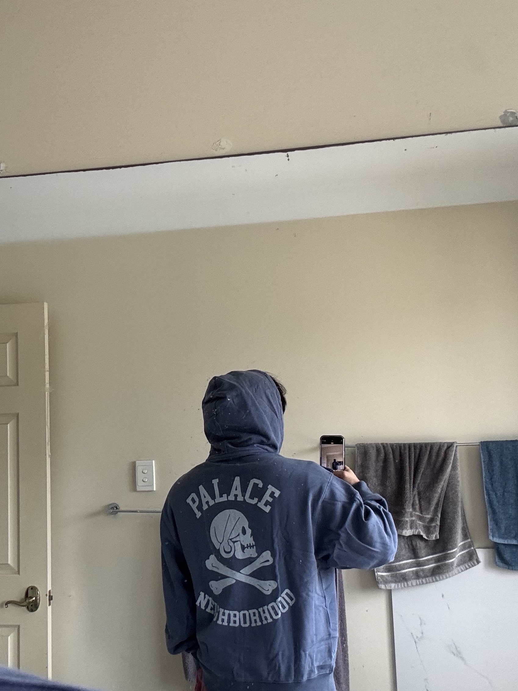 Palace x Neighborhood Skull Zip Hood Navy - 25FW 착용 스타일 - 2
