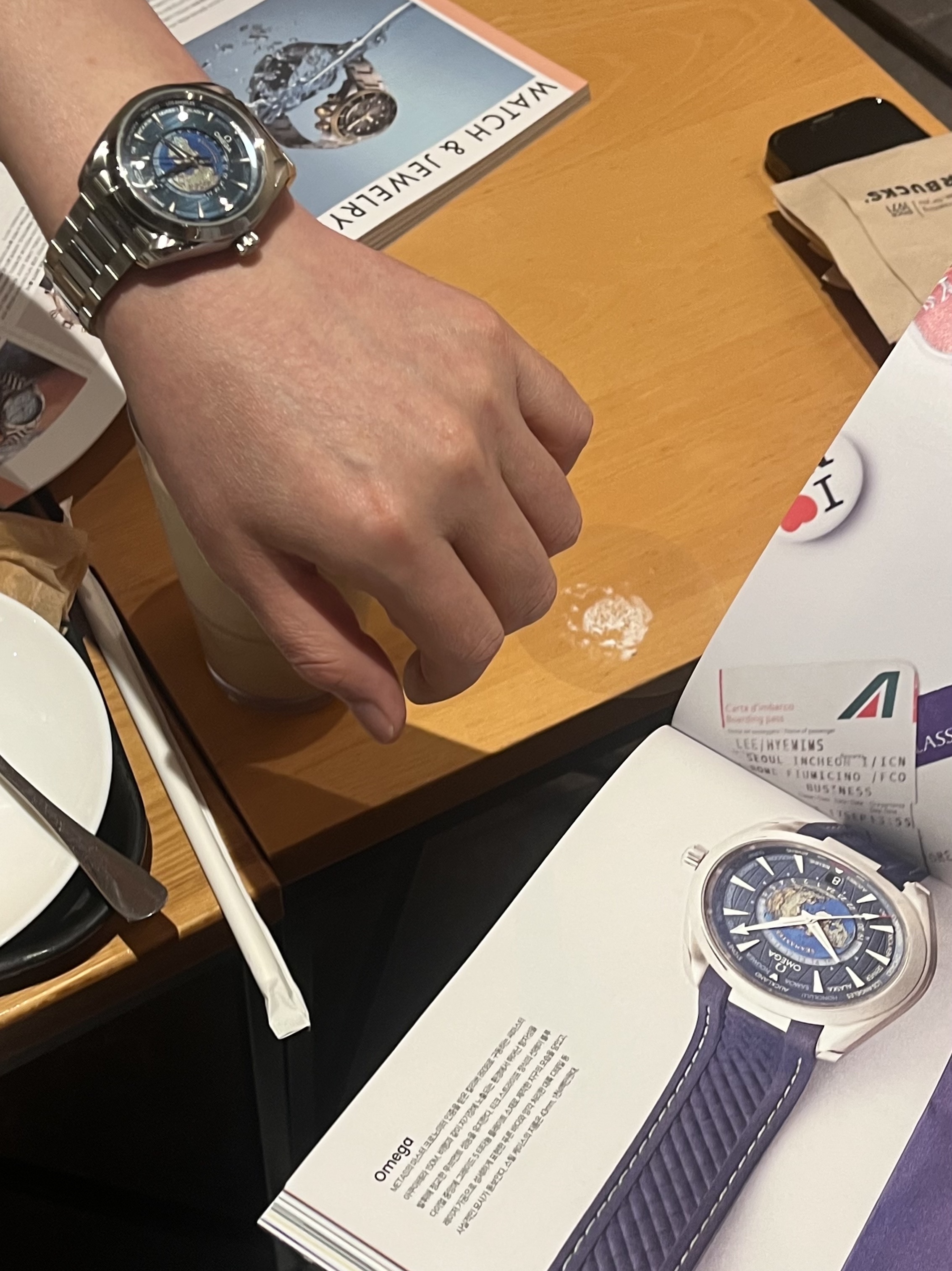 Omega Seamaster Aqua Terra 150M Co Axial Master Chronometer GMT Worldtimer Steel Blue 착용 스타일