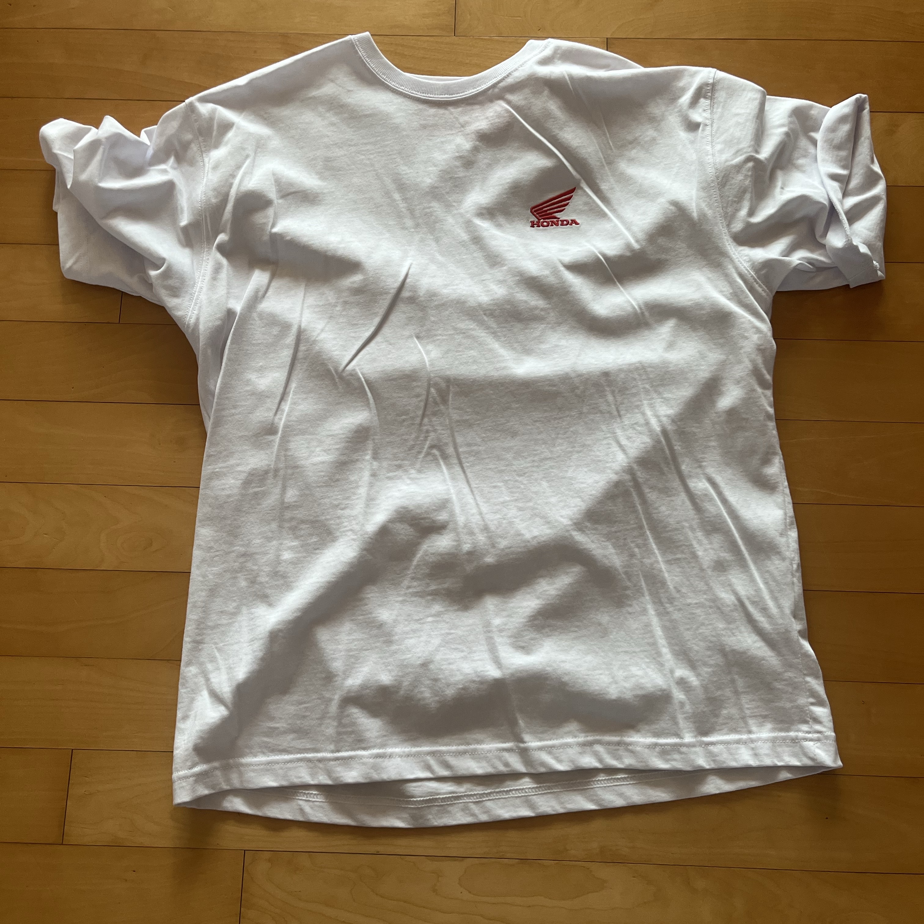 Honda 2Pack Original Wing Logo Short Sleeve White / Black 착용 스타일