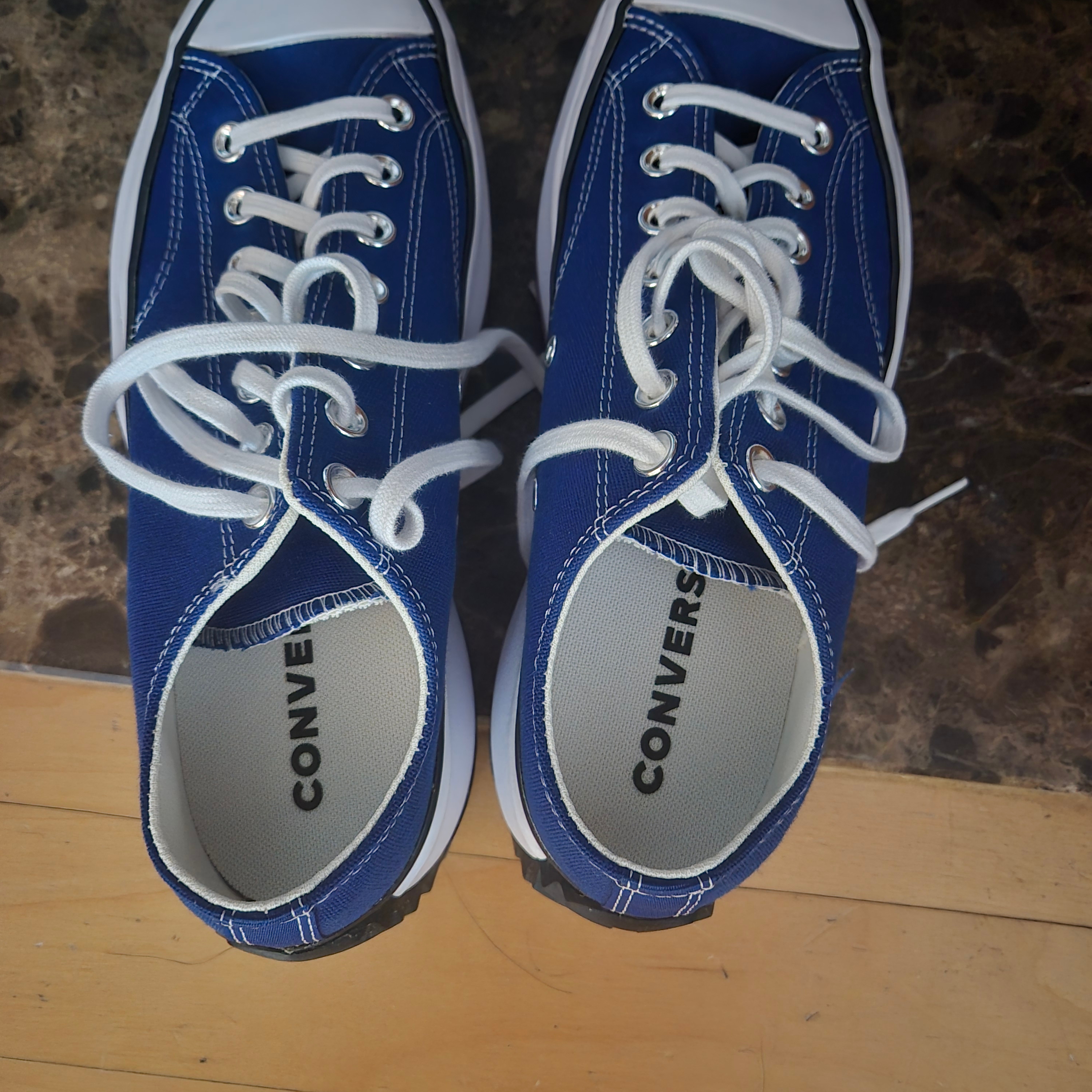 Converse Run Star Hike Low Rush Blue 착용 스타일