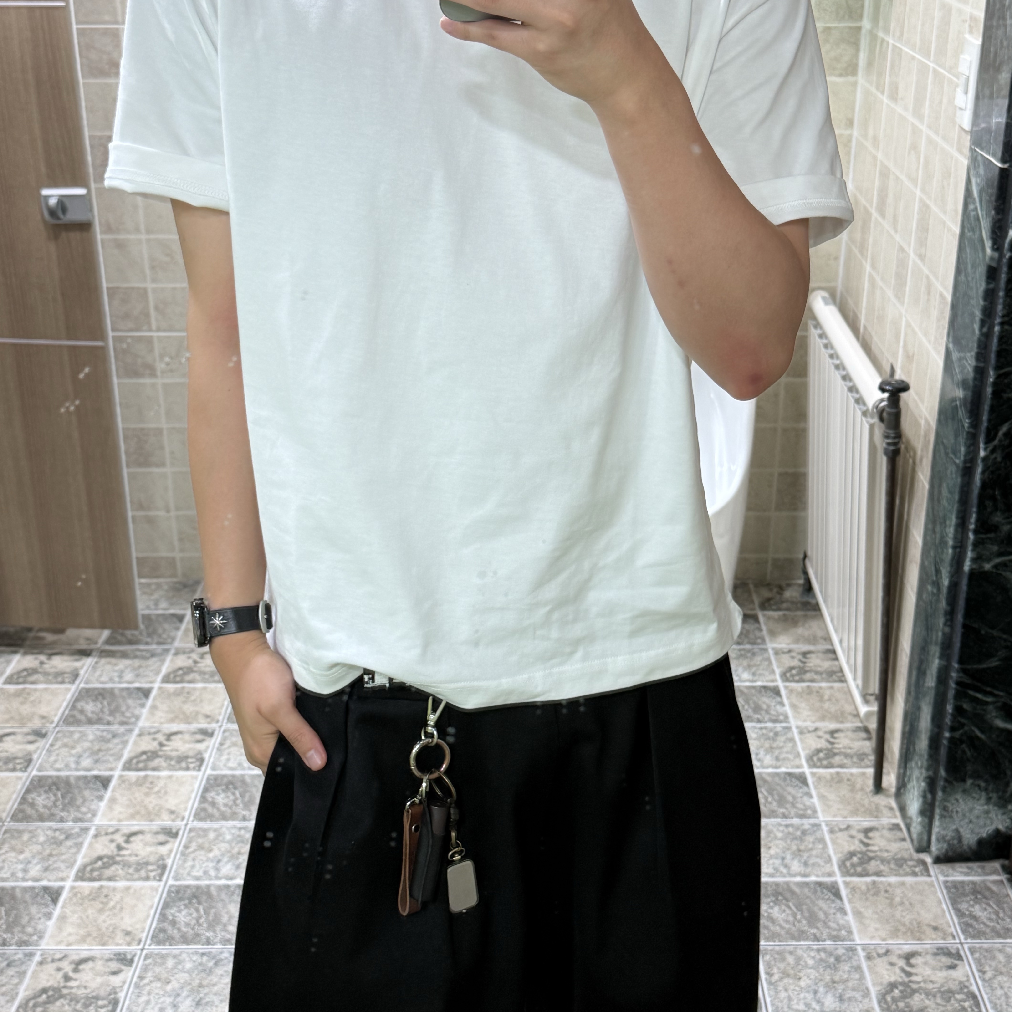 Burberry Nubuck Creeper Shoes, New Era x Megadeth A-Frame Trucker Ball Cap White Black 착용 스타일 - 2