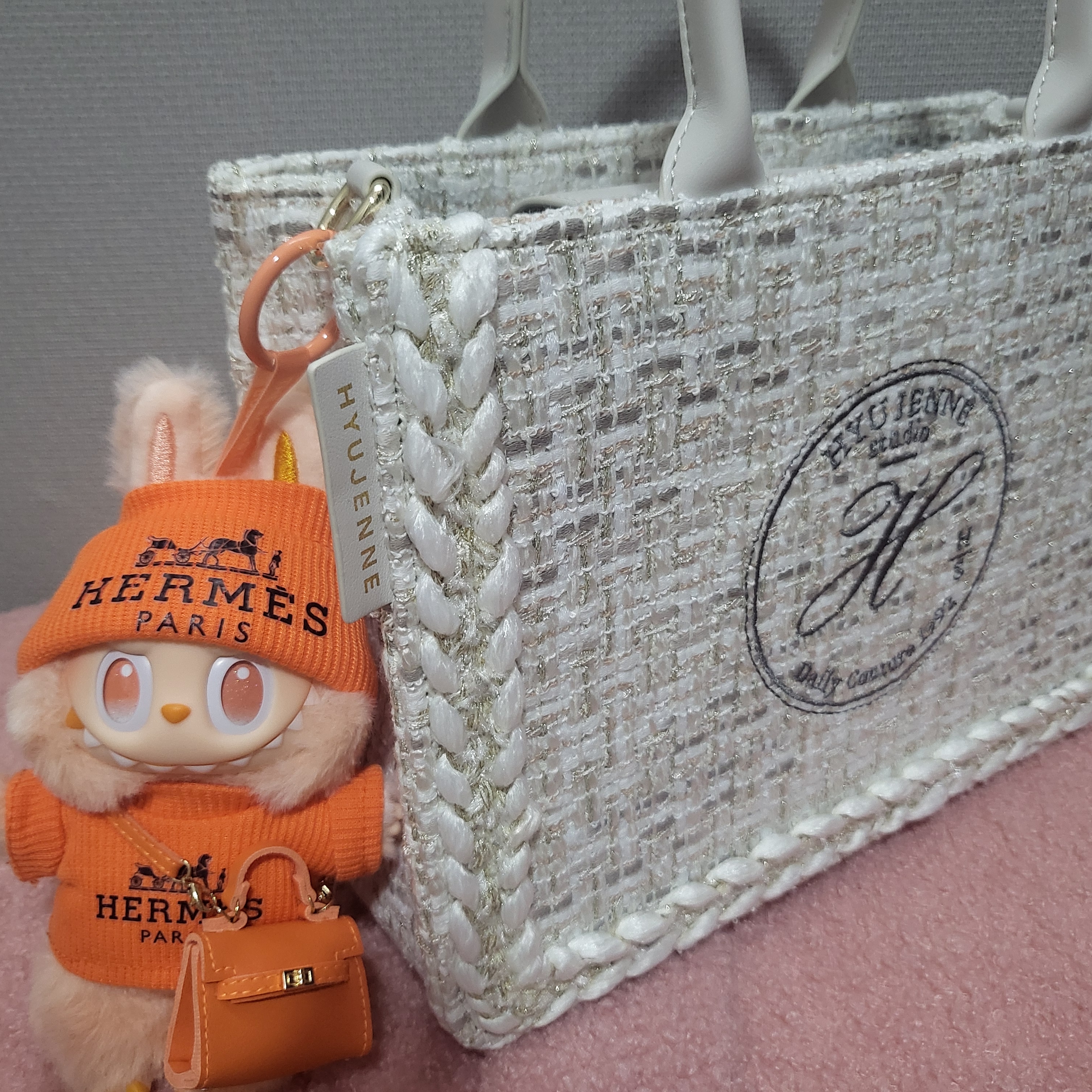 Pop Mart Labubu The Monsters Highlight Series Happiness Keyring (Opened Case) 착용 스타일 - 2