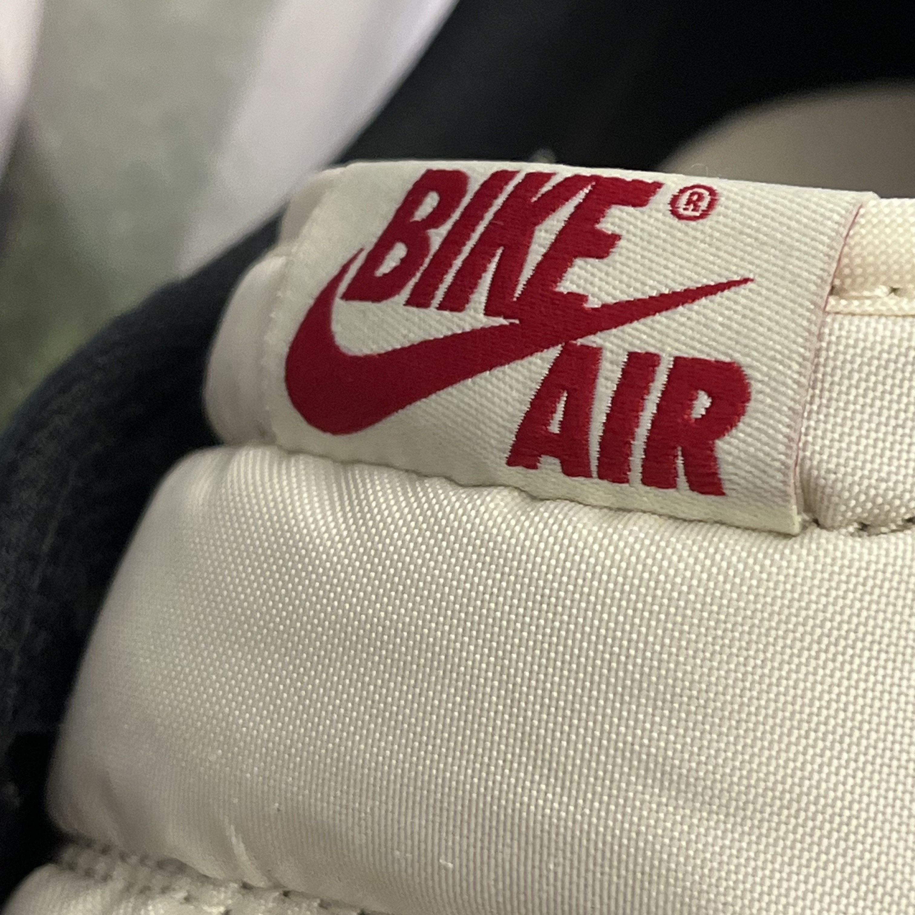 Jordan 1 x Nigel Sylvester Retro Low OG Better With Time 착용 스타일 - 1