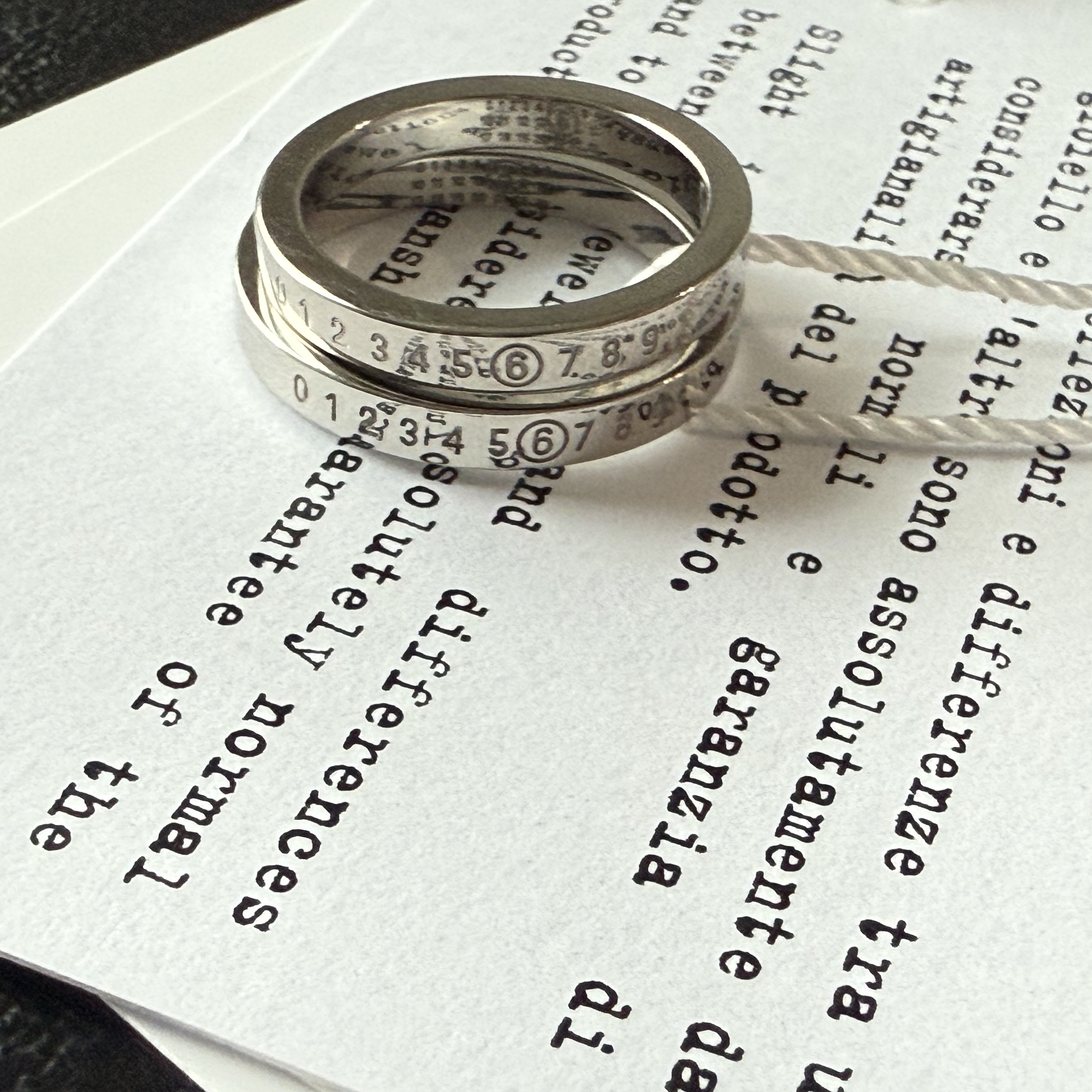 (W) MM6 Maison Margiela Numeric Minimal Signature Ring Silver Palladium 착용 스타일 - 2
