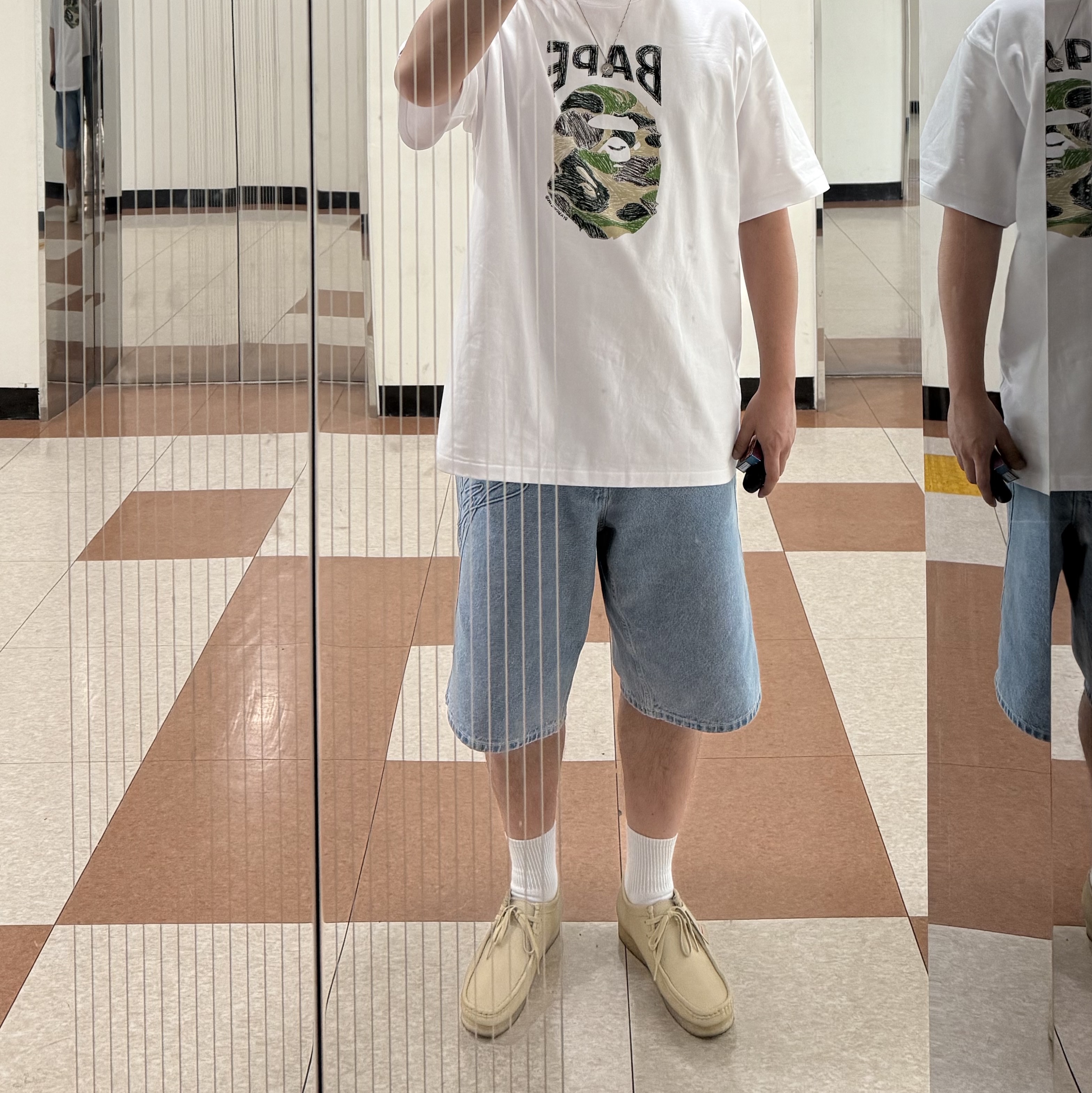 BAPE ABC Camo Hand Draw Ape Head Relaxed Fit T-Shirt White, Supreme Script Baggy Denim Short Washed Indigo - 24SS 착용 스타일