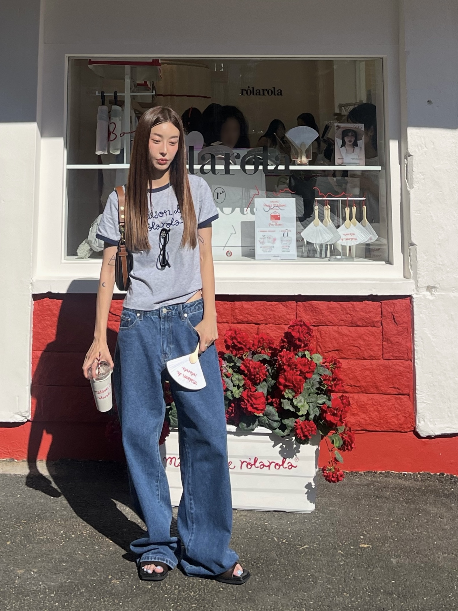 Celine Medium Ava Strap Bag in Smooth Calfskin Black Tan, Supreme Floating Keychain Red - 23FW 착용 스타일 - 6