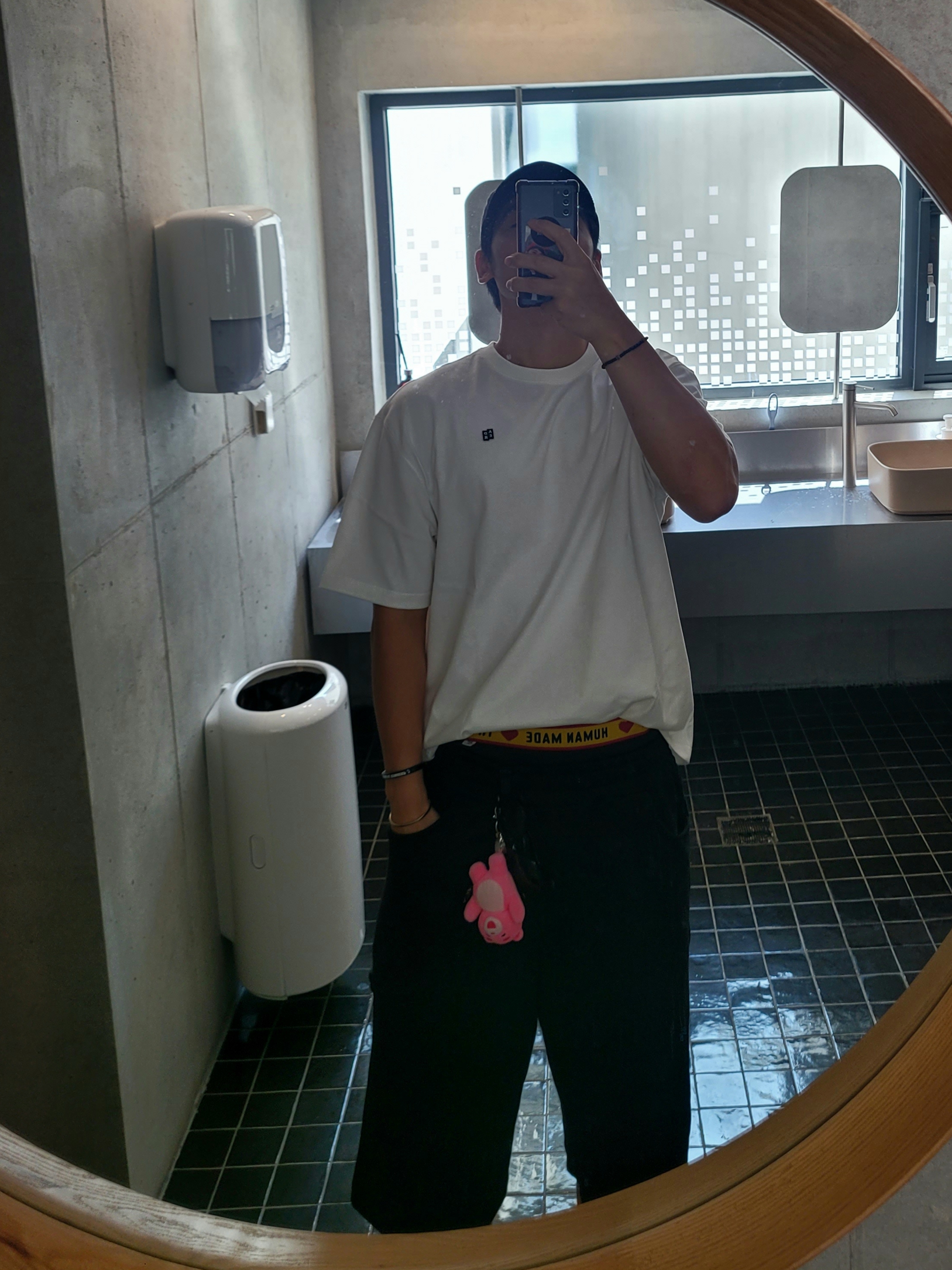 MJD Wide Carpenter Bermuda Shorts Black, Human made Boxer Brief Black 착용 스타일