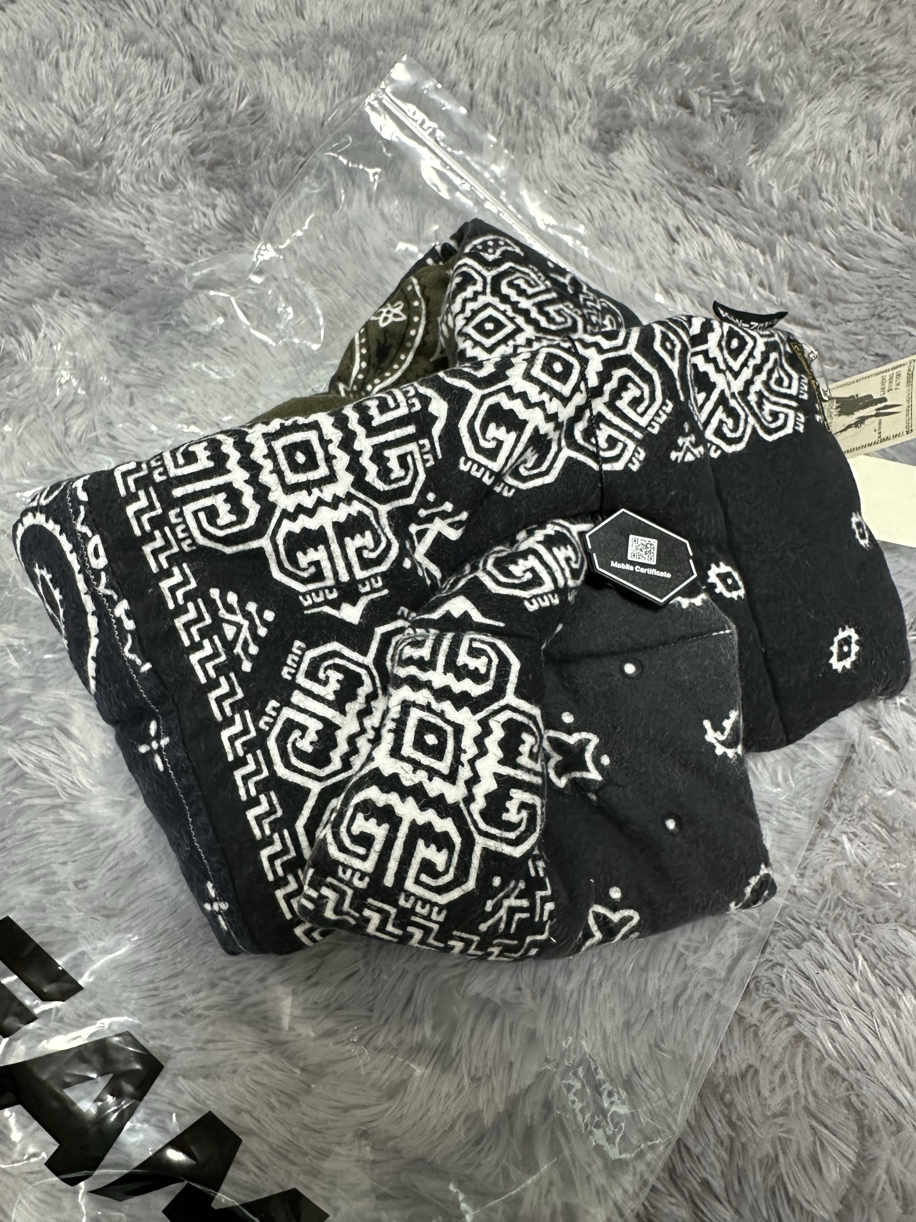 Kapital Flannel Bandana Pattern Reversible Kesa Muffler Black Khaki 착용 스타일 - 4
