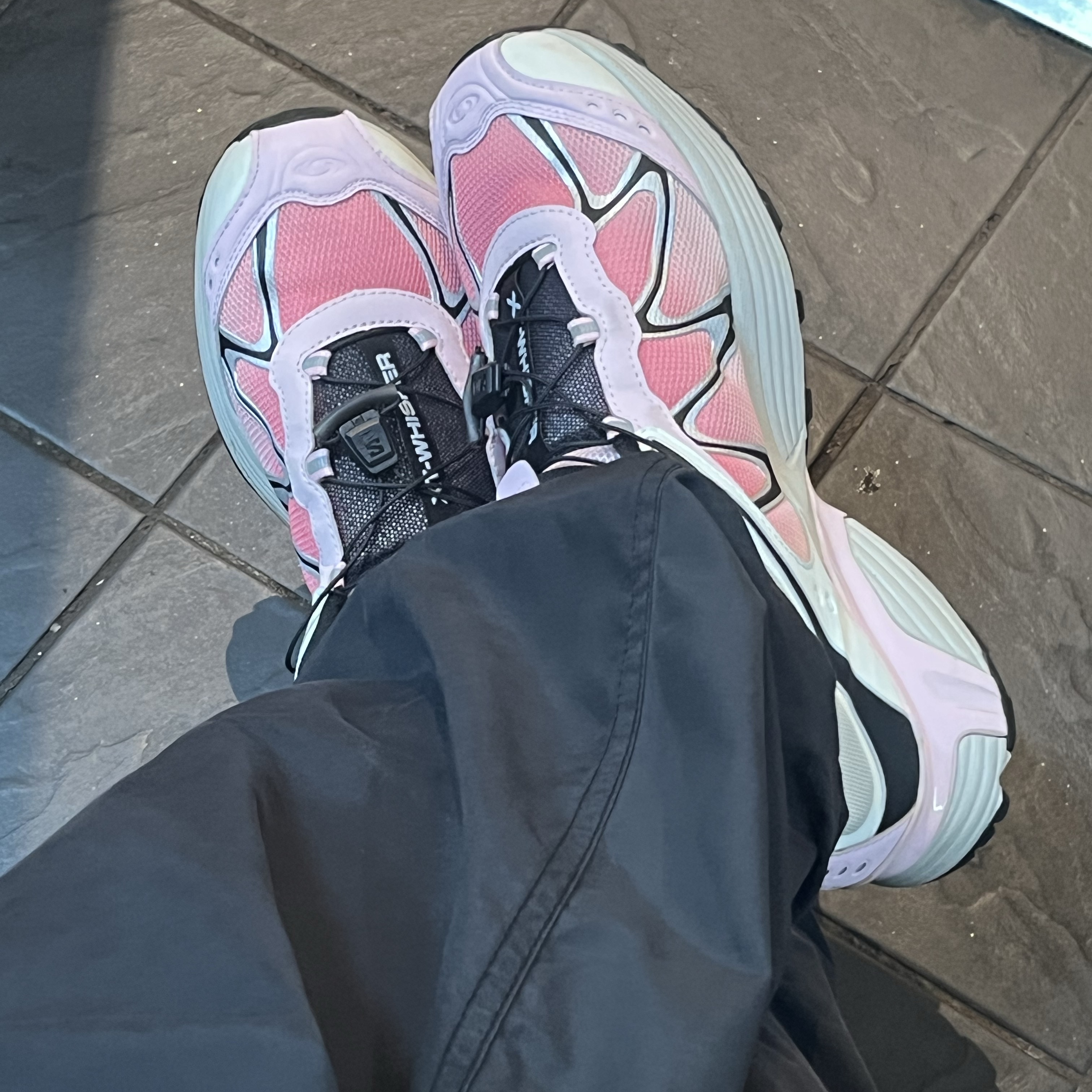 Salomon XT-Whisper Fairy Tale Black 착용 스타일