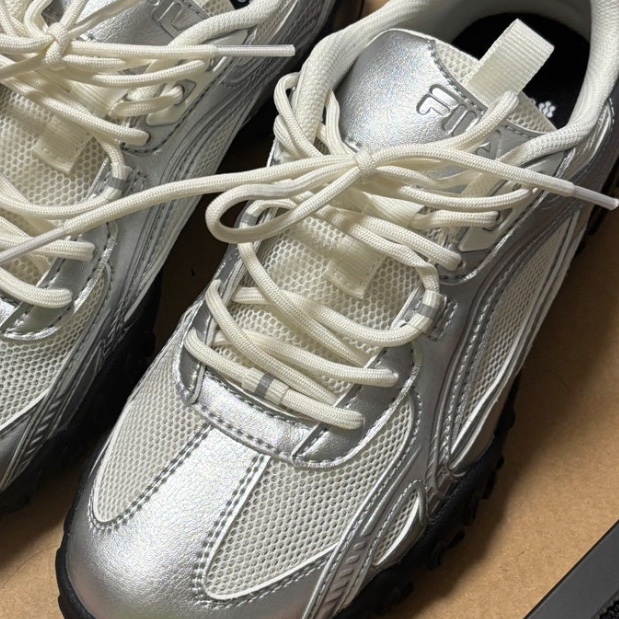 Fila Echappe MS Silver Moon 착용 스타일