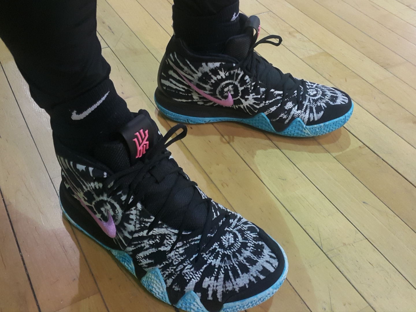 Nike Kyrie 4 EP All-Star 2018 착용 스타일