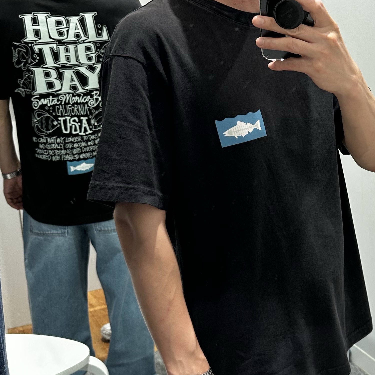Stussy x Heal The Bay Ocean Pigment Dyed T-Shirt Black 착용 스타일