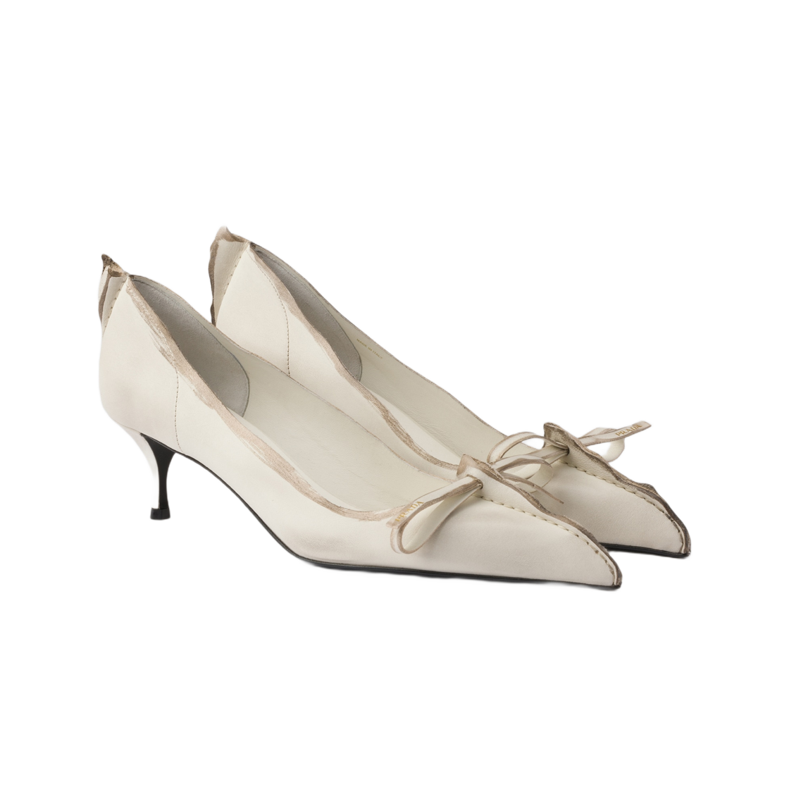 (W) 프라다 앤틱 레더 펌프스 초크 화이트((W) Prada Antiqued Leather Pumps Chalk White) - 2