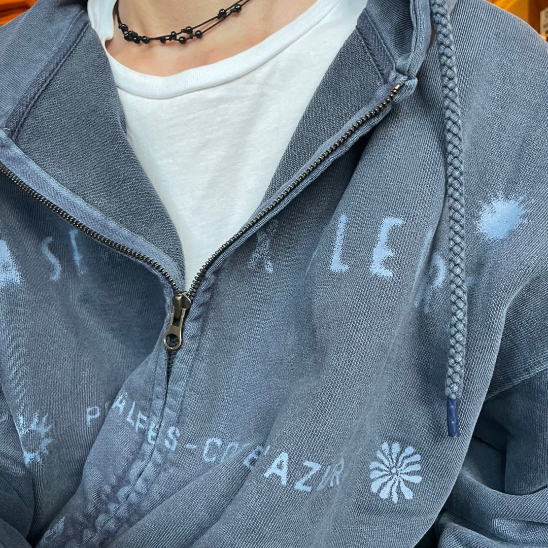 AMOU Pigment 2Way Hoodie Zip Up Navy 착용 스타일