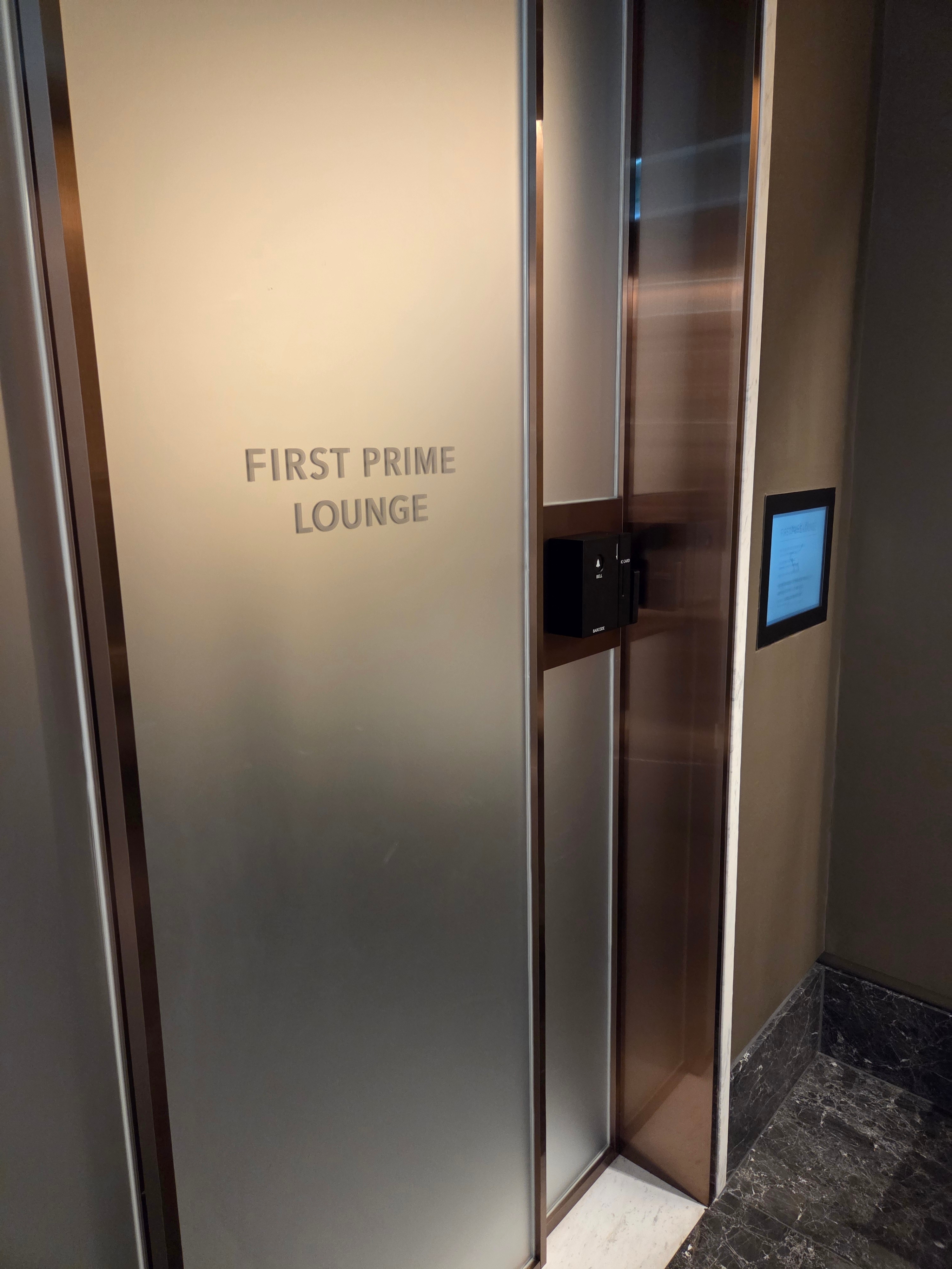 Louis Vuitton Speedy P9 Bandouliere 25 Red 착용 스타일 - 5