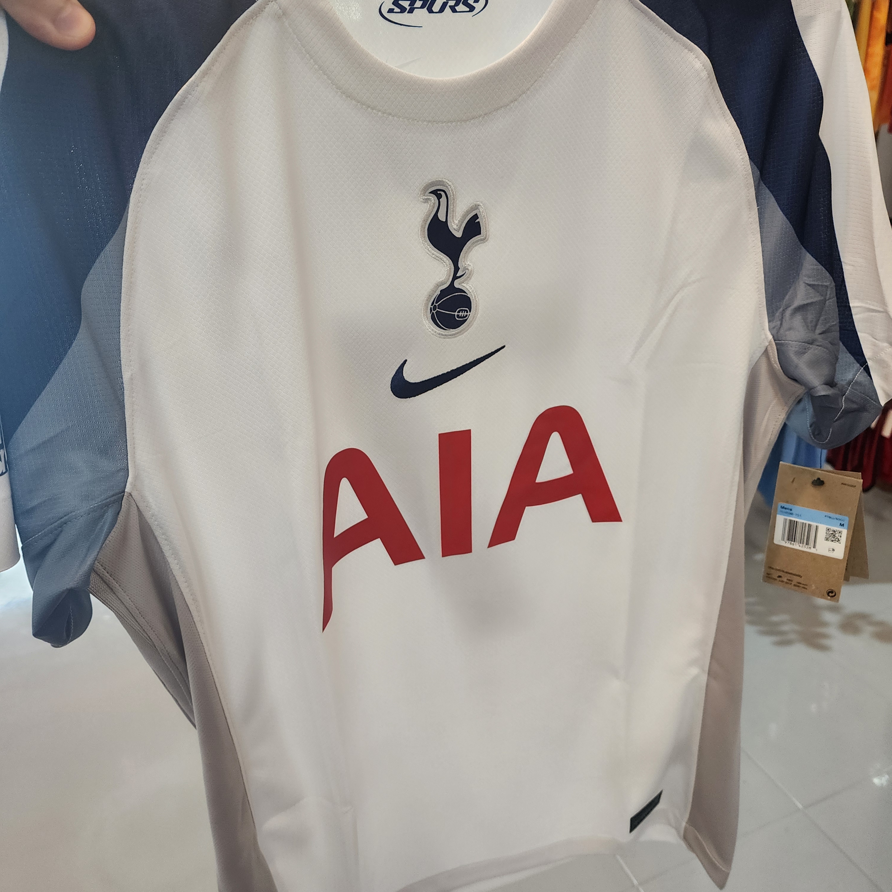 Nike Tottenham Hotspur 2025/26 Stadium Home Dri-Fit Football Replica Jersey White Light Iron Ore (Non Marking Ver.) 착용 스타일