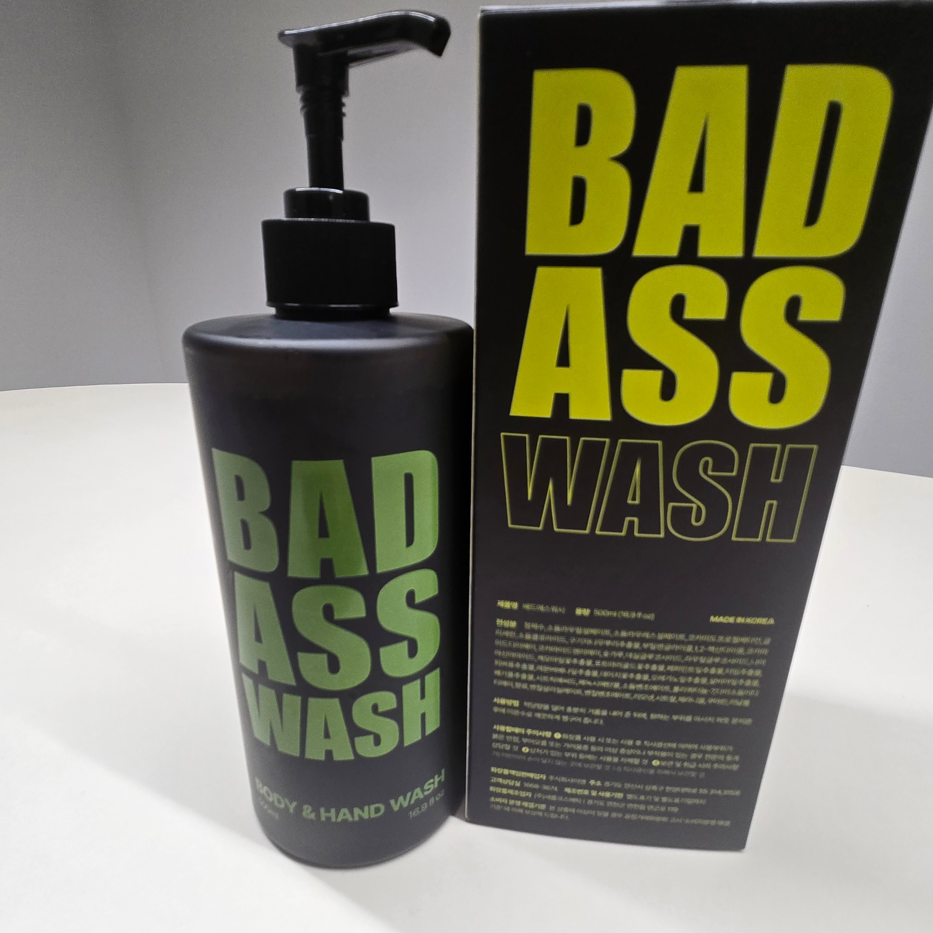 BAD ASS WASH Body & Hand Wash 착용 스타일 - 1