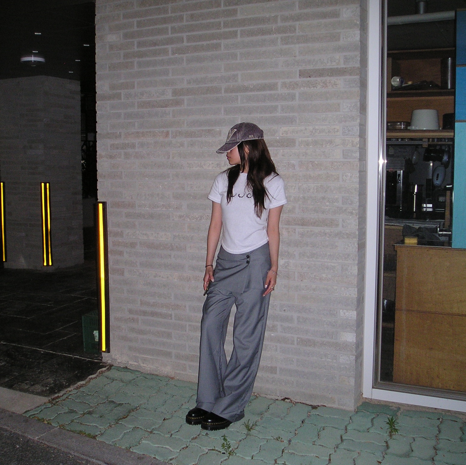 Dr. Martens 1461 Quad Black, Open Yy Cotton Ball Cap Brown 착용 스타일 - 4