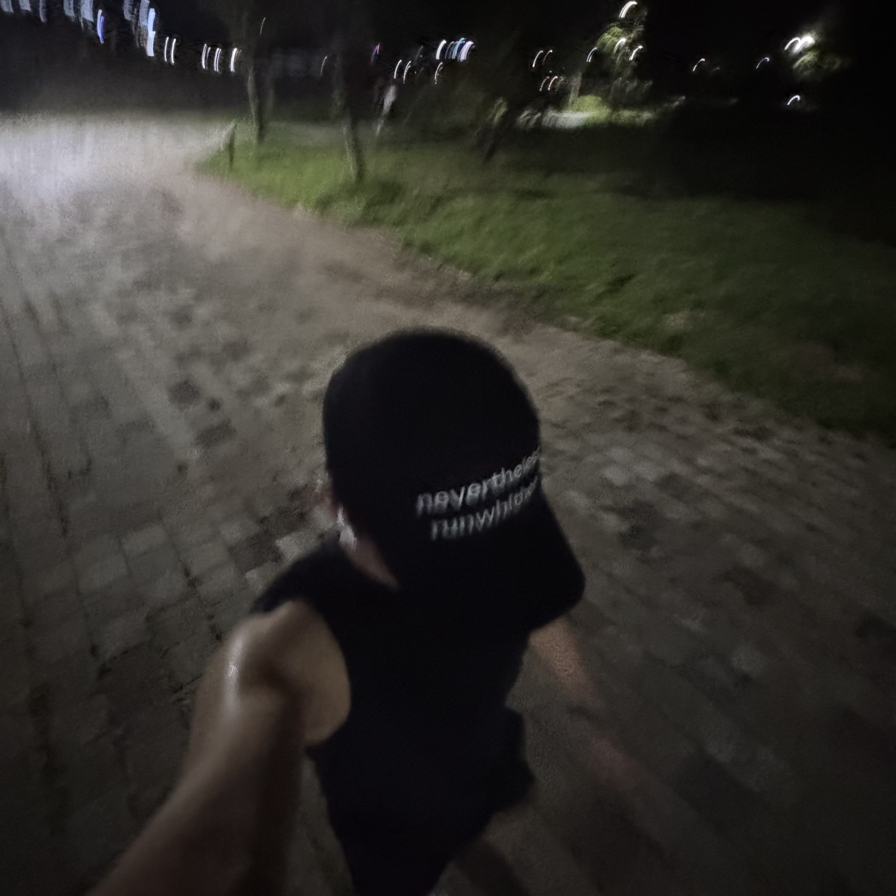 [KREAM 단독] runwhither Mesh Cap Black 착용 스타일