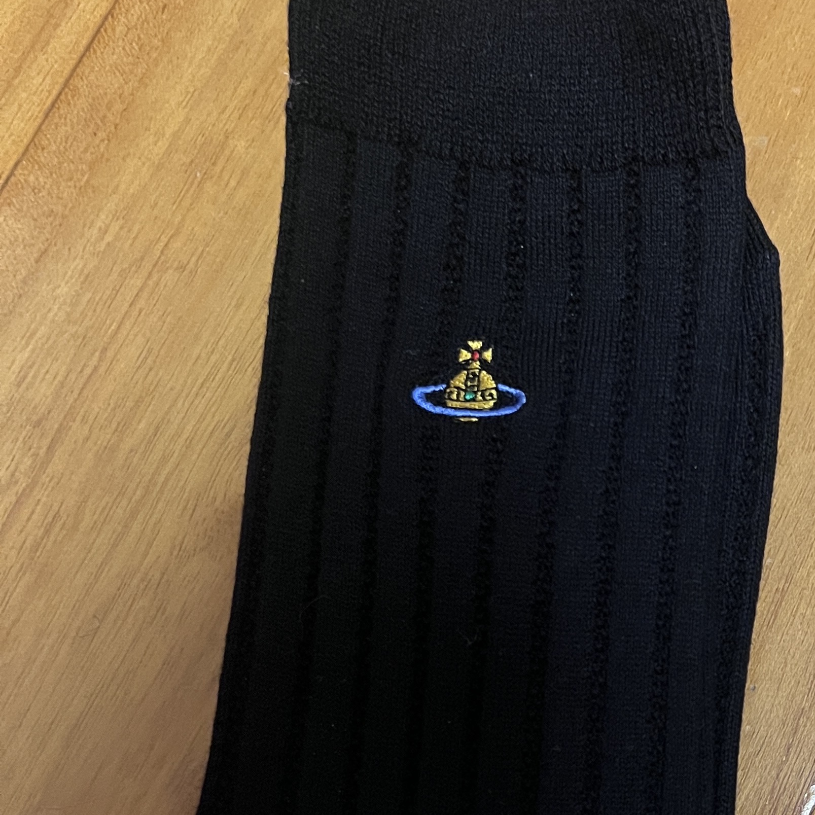 Vivienne Westwood One Point Orb Ribbed Crew Socks Dark Blue 착용 스타일