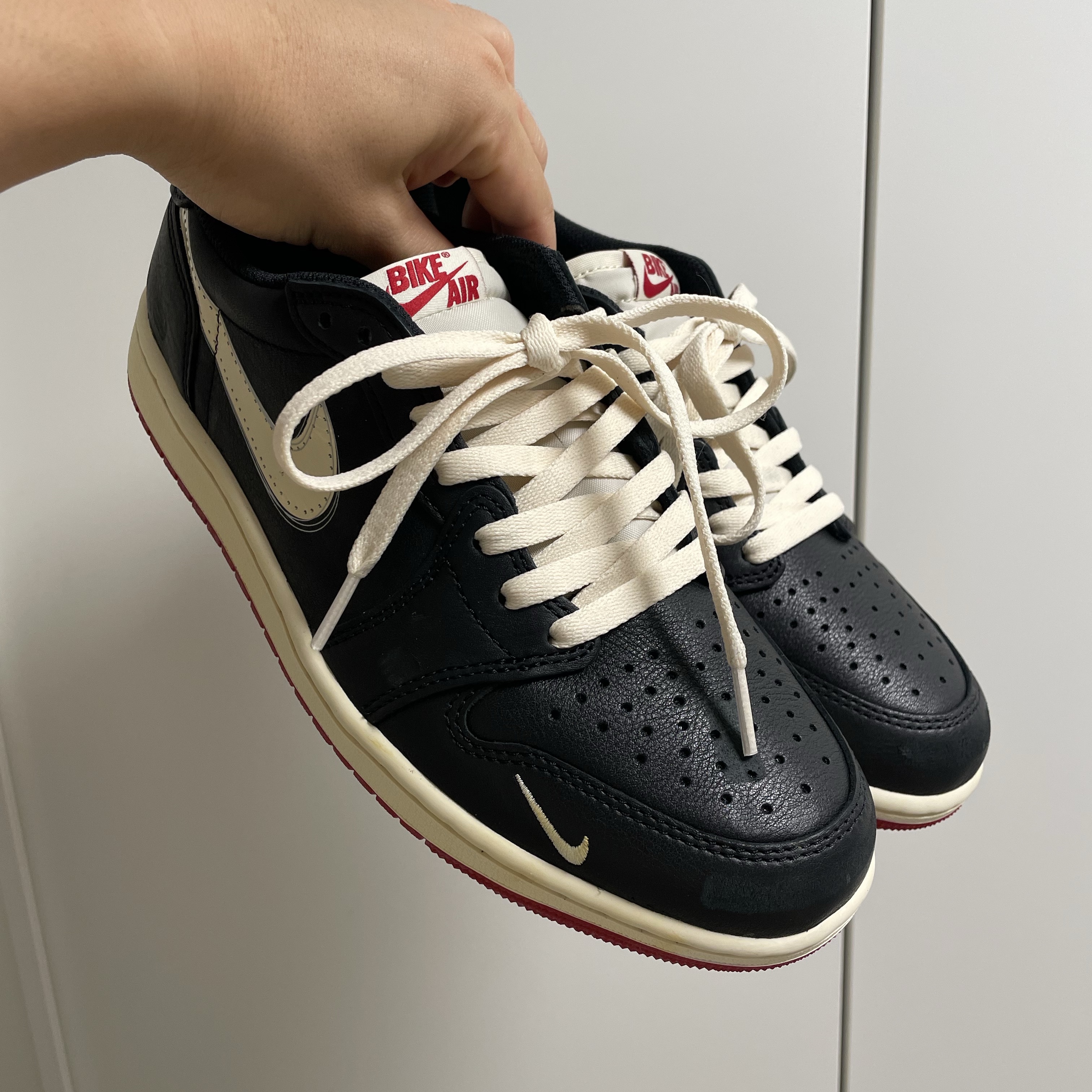 Jordan 1 x Nigel Sylvester Retro Low OG Better With Time 착용 스타일 - 4