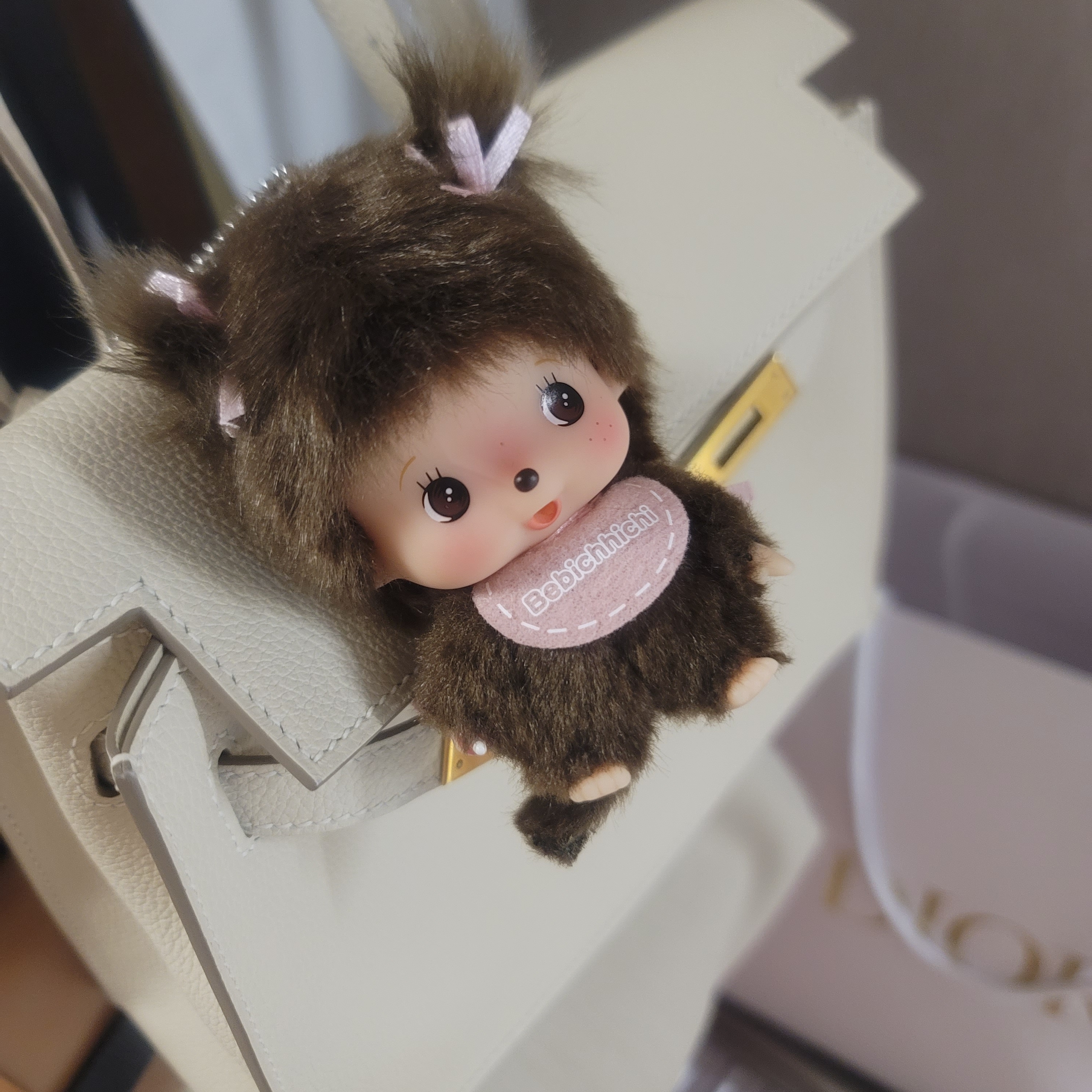 Monchhichi Bebichhichi Bighead SS Girl Key Chain Pink 착용 스타일