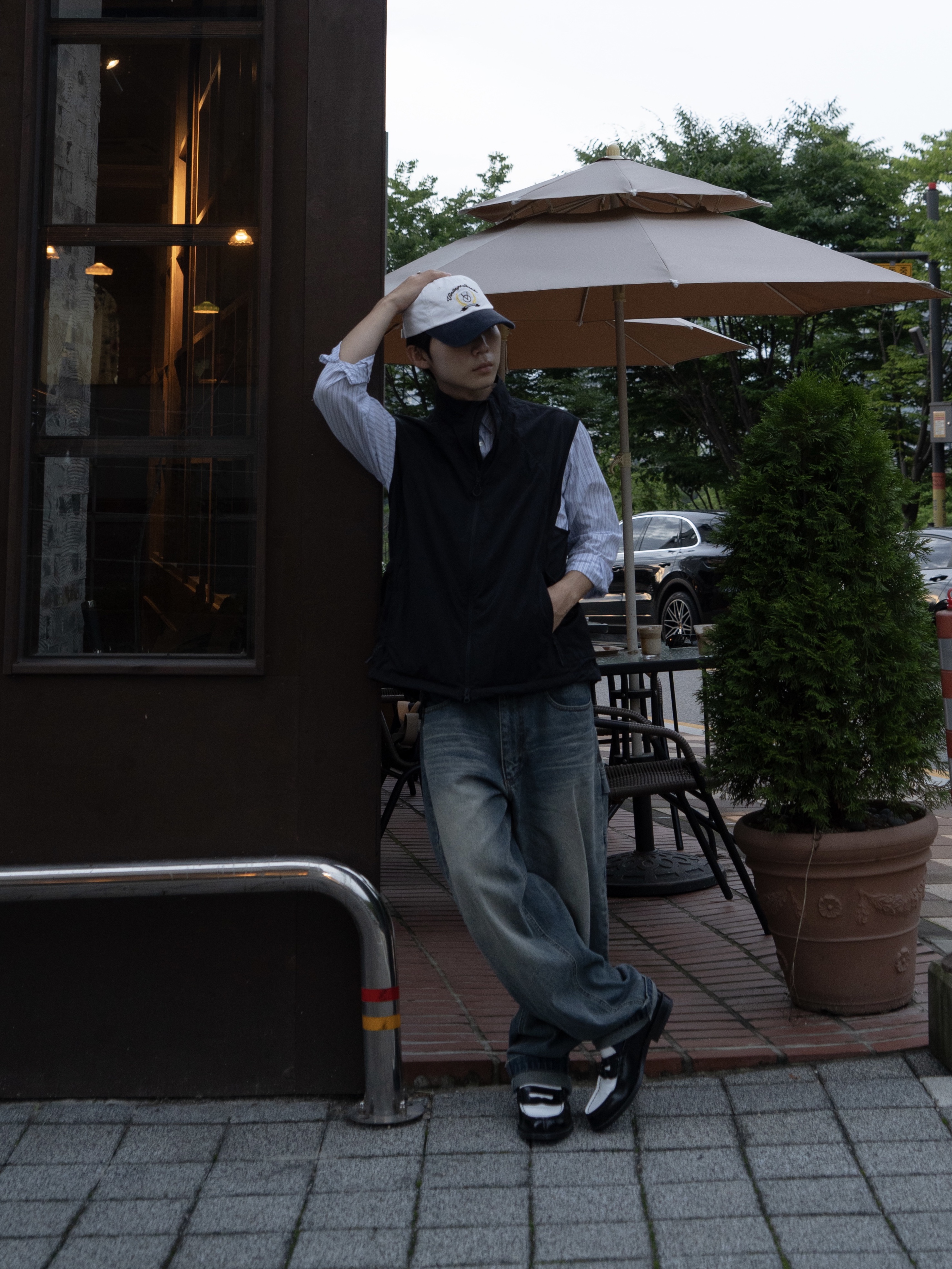 Haruta HS-906 Penny Loafer Black & White 착용 스타일 - 2