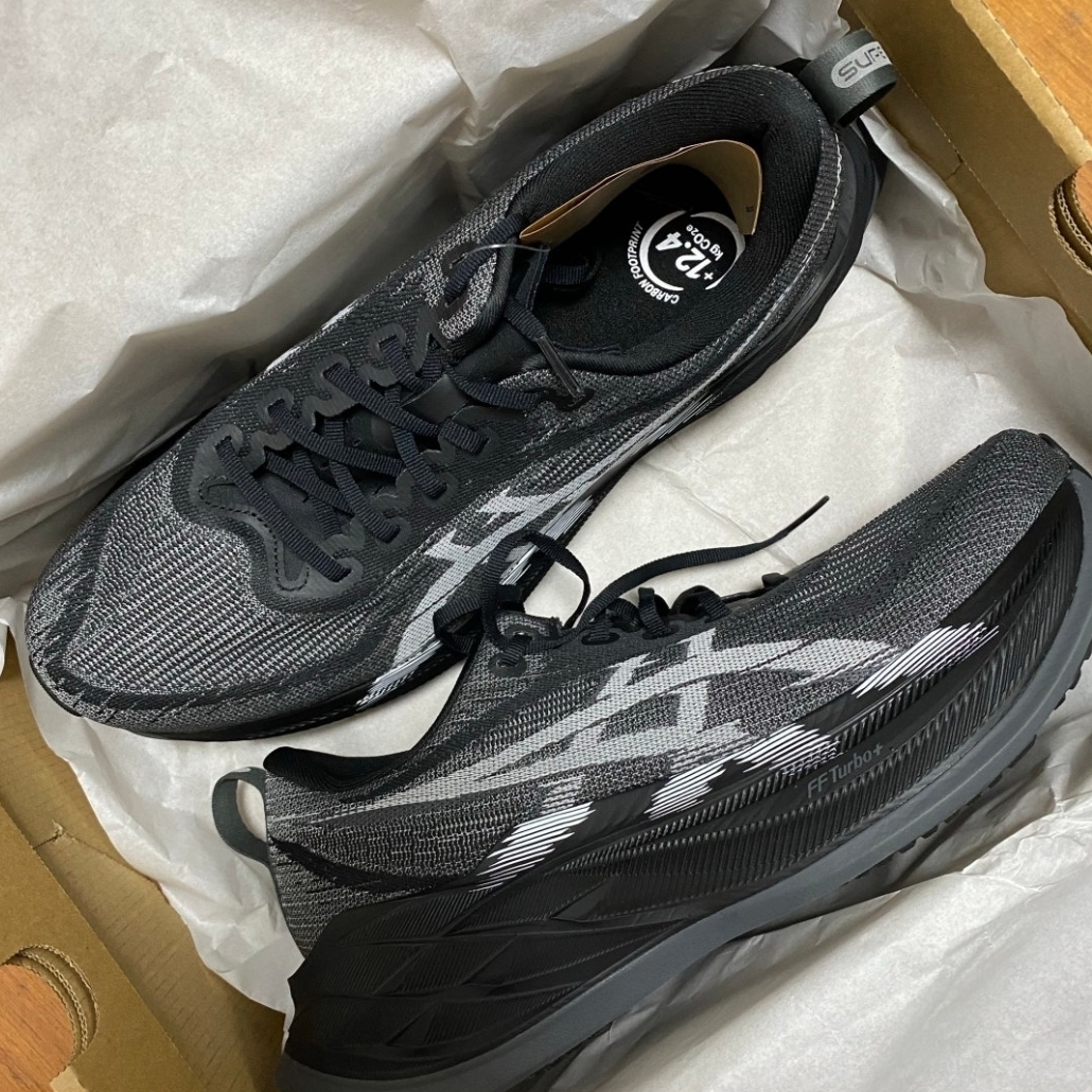 Asics Superblast 2 Blue Fade Edo Purple 착용 스타일