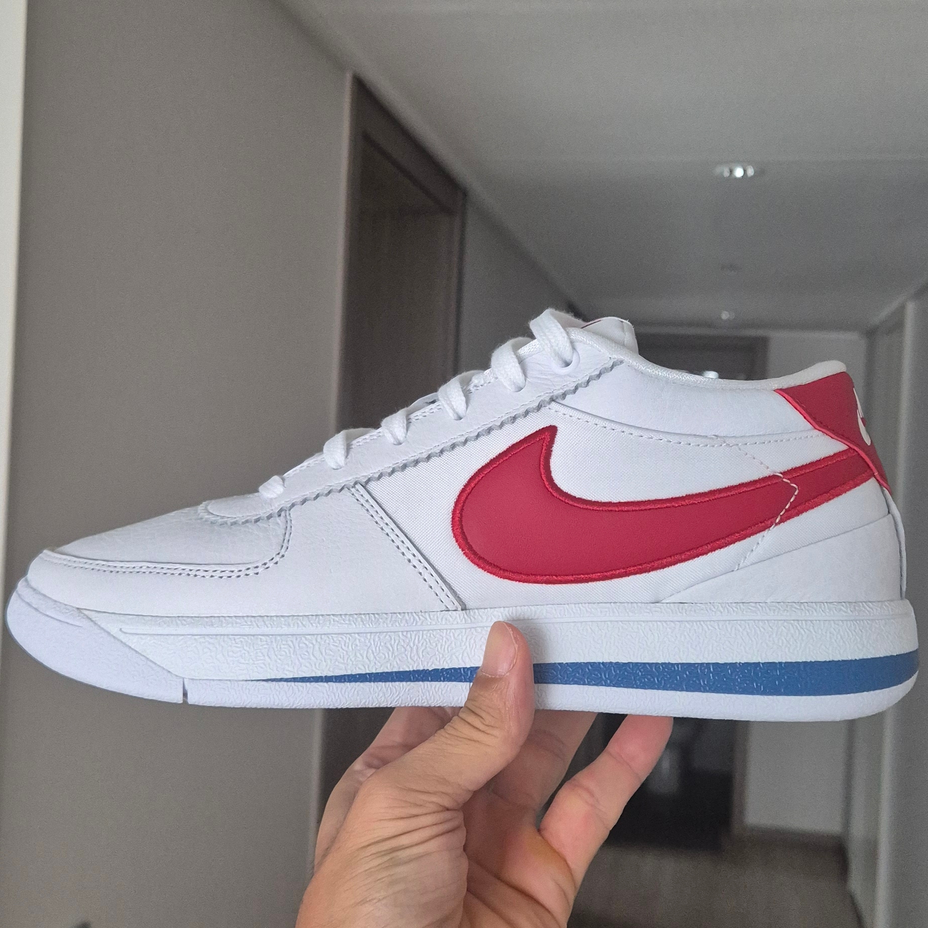 Nike Book 1 EP Forrest Gump 착용 스타일