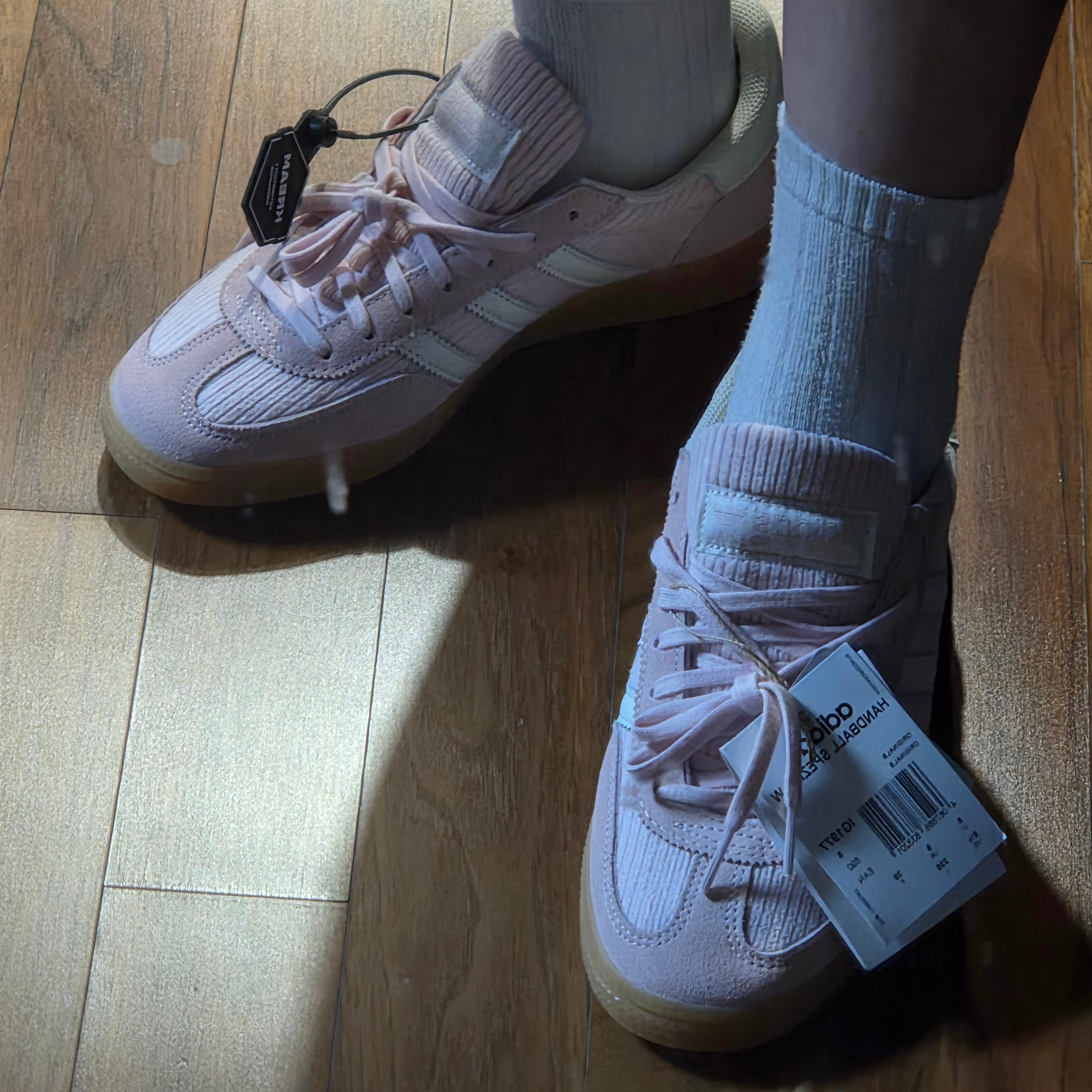 (W) Adidas Handball Spezial Sandy Pink Off White 착용 스타일 - 2