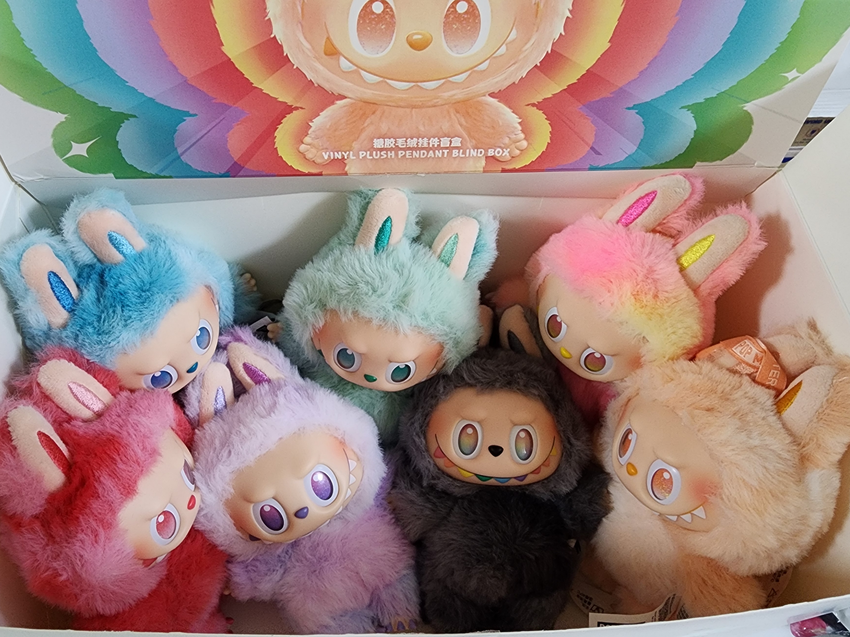 Pop Mart Labubu The Monsters Highlight Series Sealed Case (6 Blind Boxes), Pop Mart Labubu The Monsters Highlight Series Luck Keyring (Opened Case) 착용 스타일