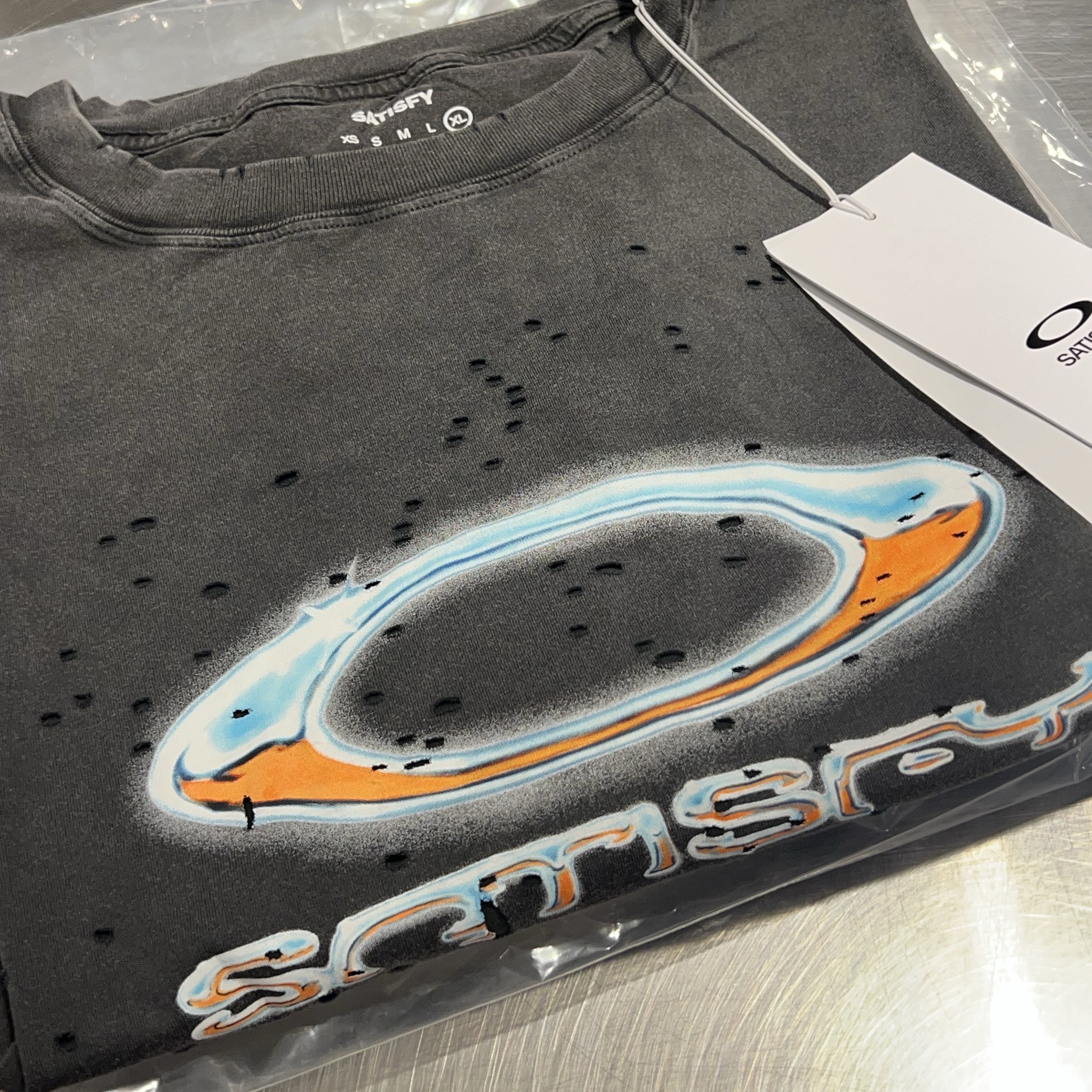 Oakley x Satisfy Mothtech Long T-Shirt Aged Black 착용 스타일