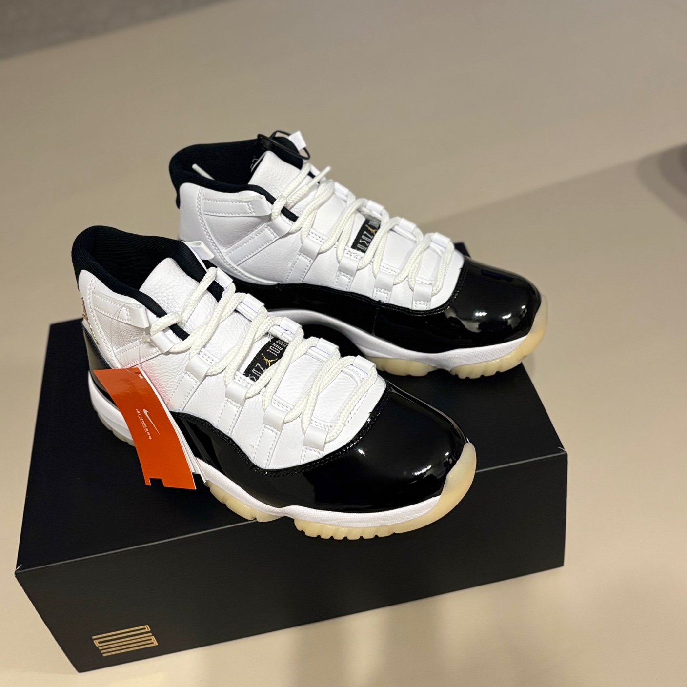 Jordan 11 Retro Gratitude 착용 스타일 - 1
