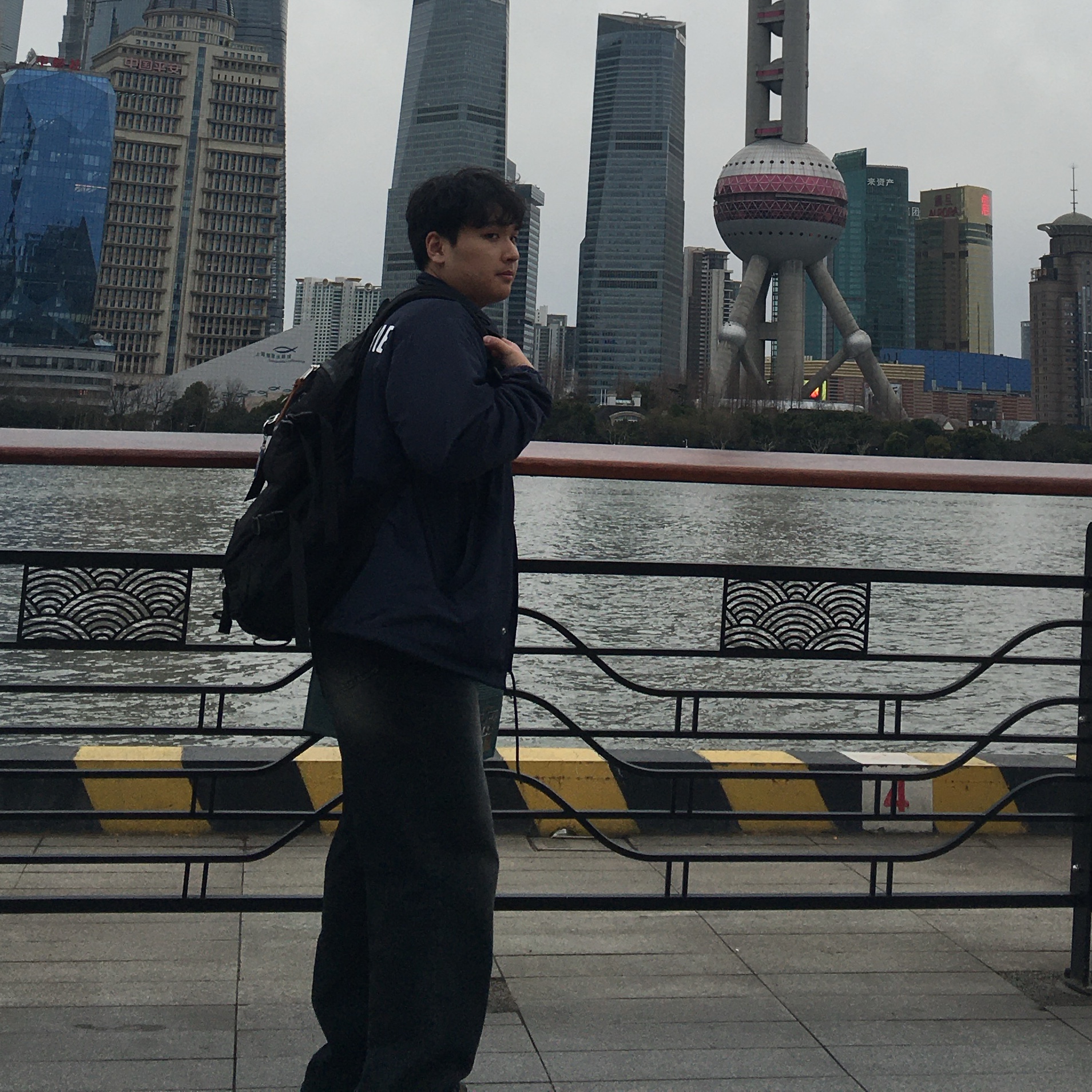 Gregory Day and Half Backpack Black, Human Made Coach Jacket Black 착용 스타일