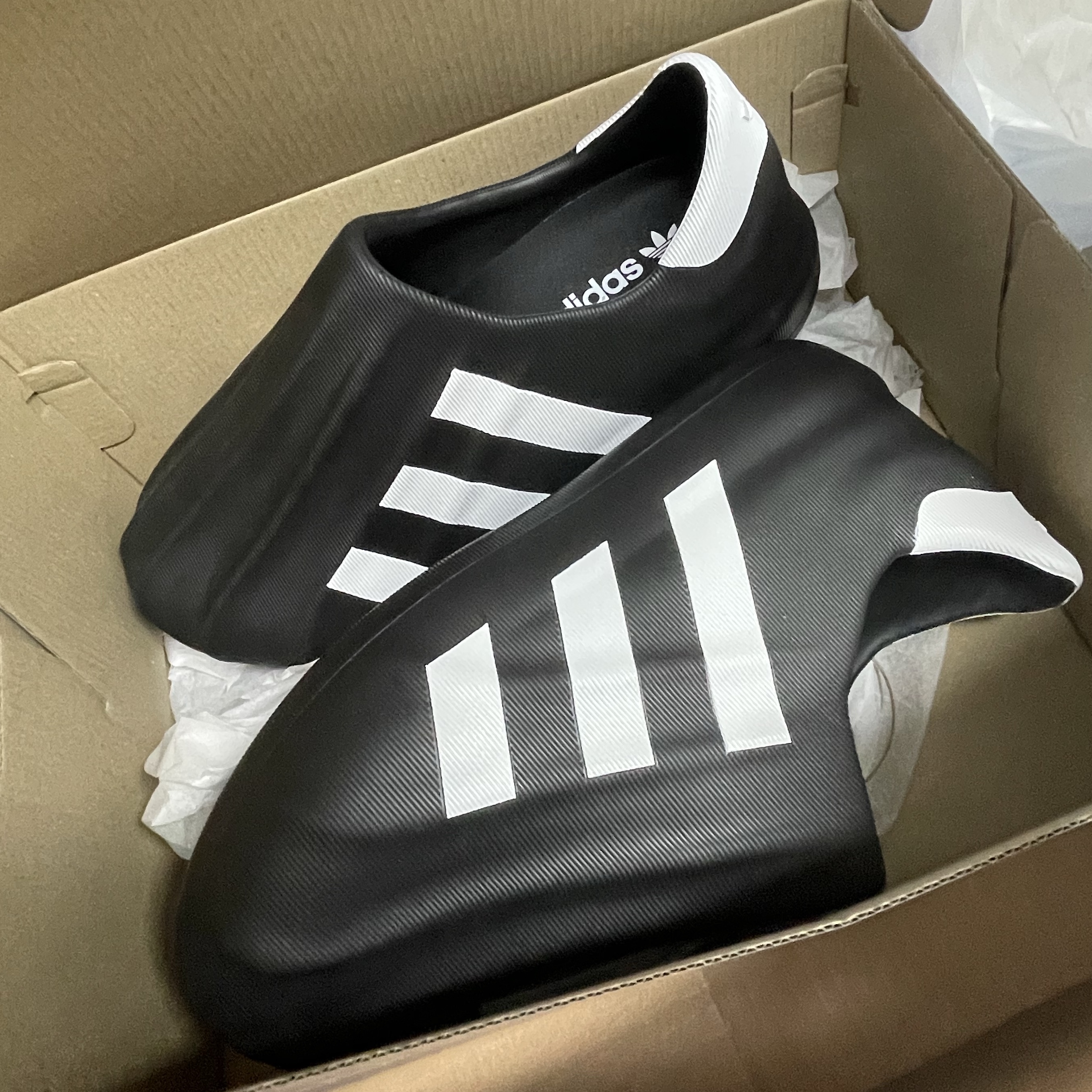 Adidas Adifom Superstar Core Black Cloud White 착용 스타일
