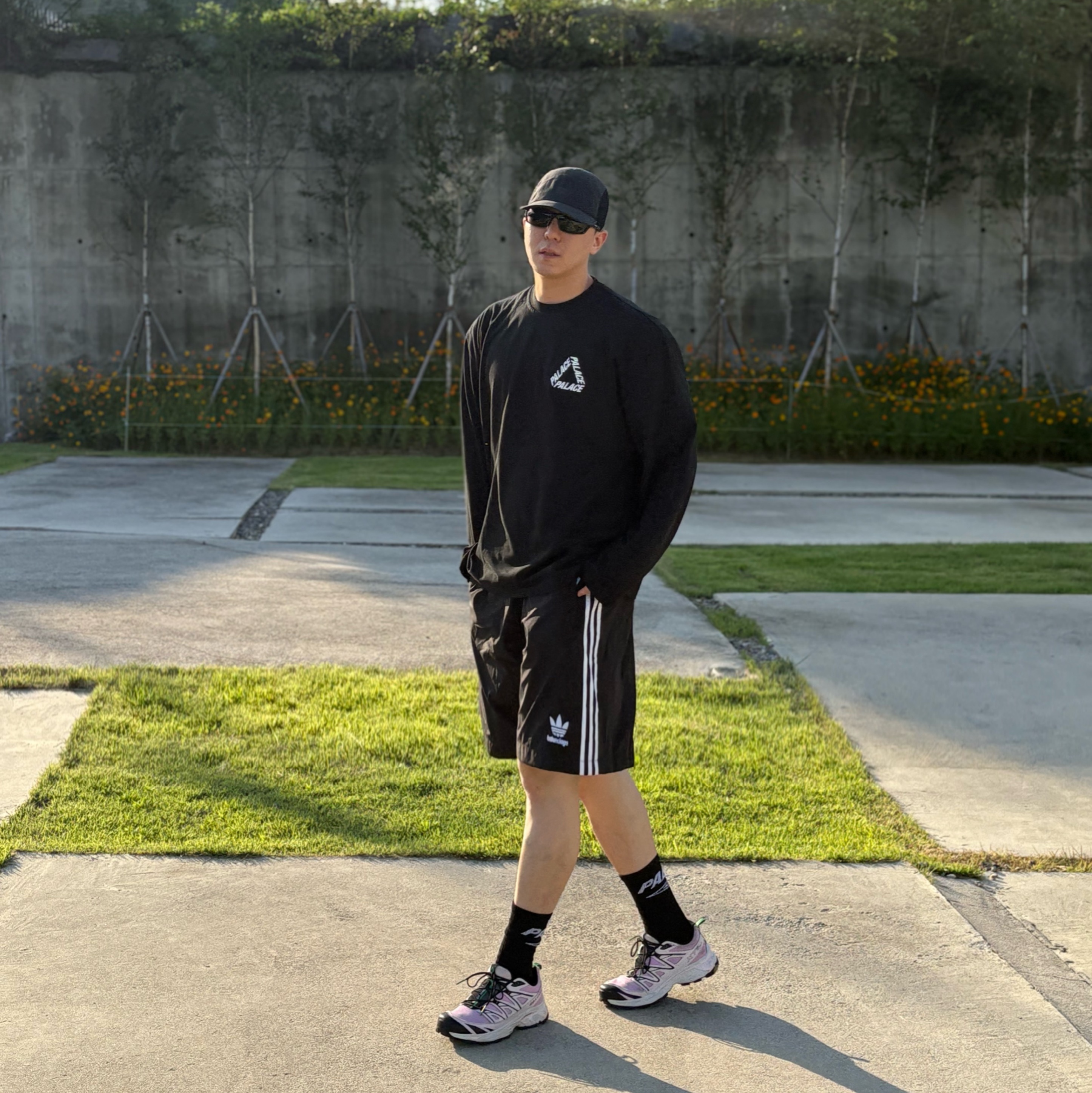 Palace P3 Long Sleeve Black - 24FW, Palace x Umbro Socks Black - 24SS 착용 스타일 - 2