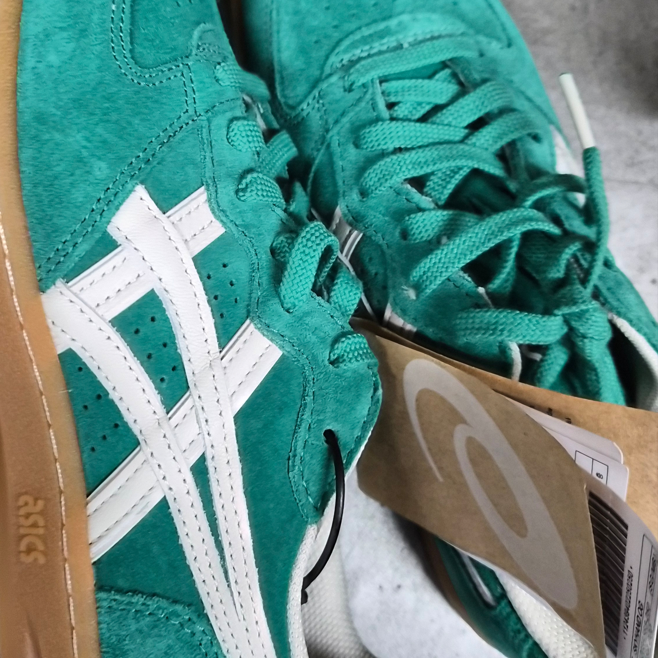 Asics x Hay Skyhand OG Shady Glade Moonbeam 착용 스타일 - 1
