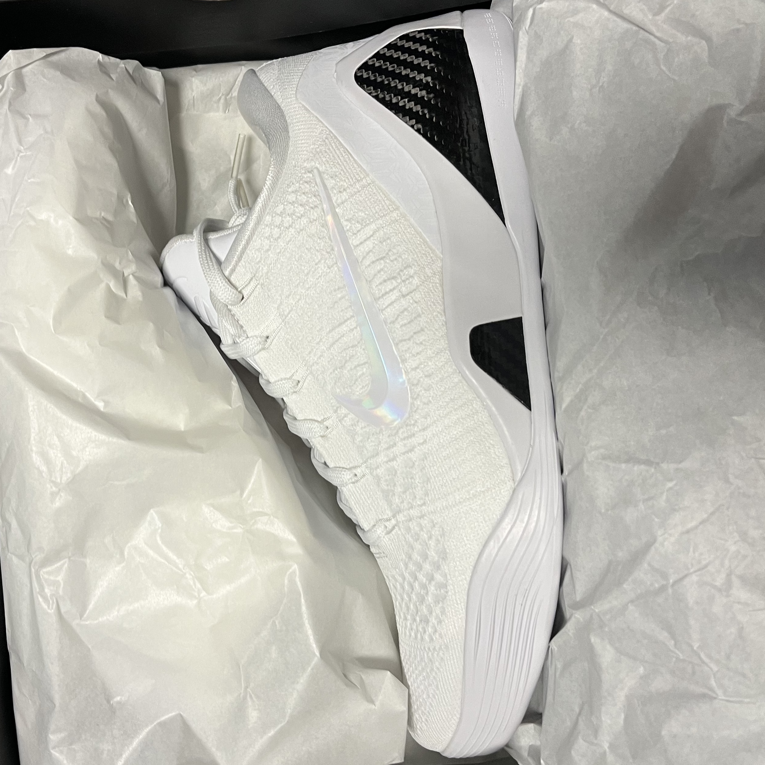 Nike Kobe 9 Elite Low Protro Halo 착용 스타일