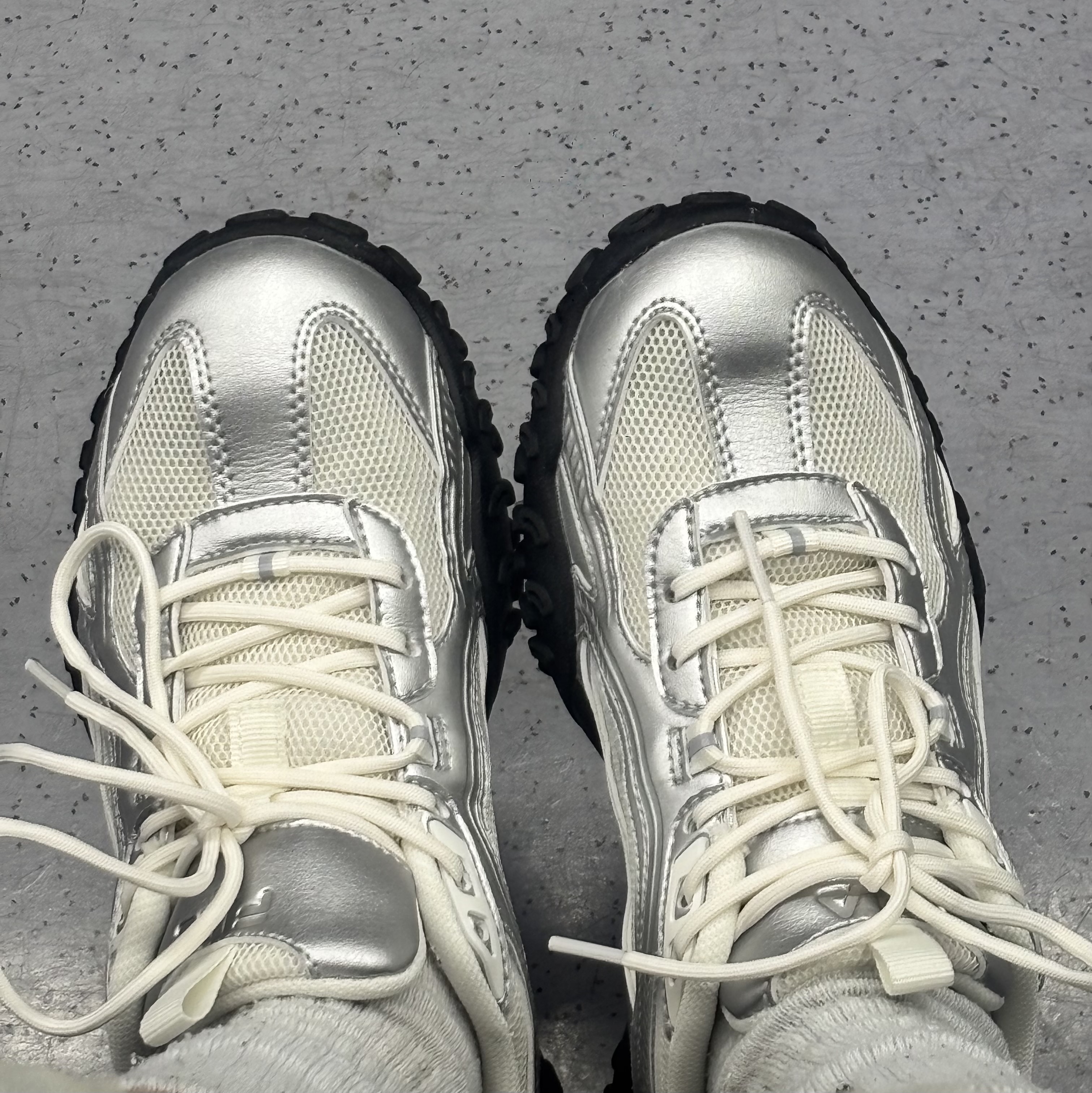 Fila Echappe MS Silver Moon 착용 스타일