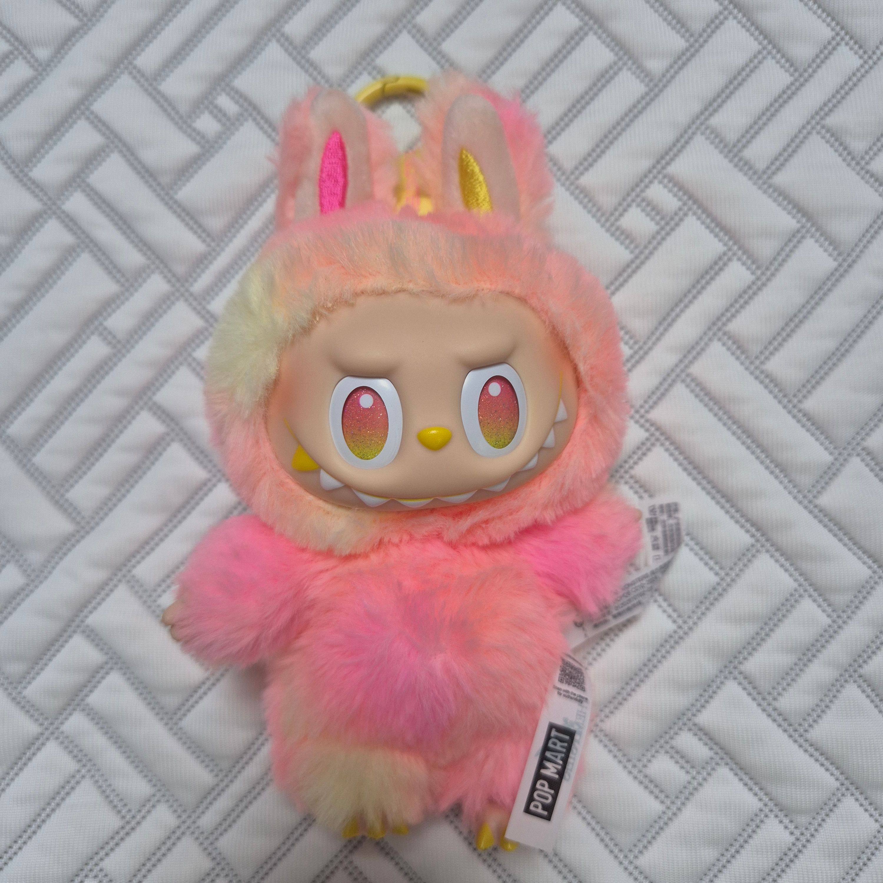 Pop Mart Labubu The Monsters Highlight Series Sealed Case (1 Blind Box) 착용 스타일 - 2