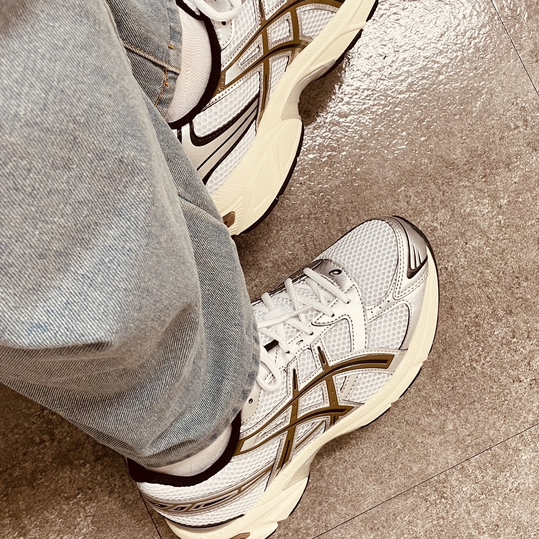 Asics Gel-1130 White Clay Canyon 착용 스타일
