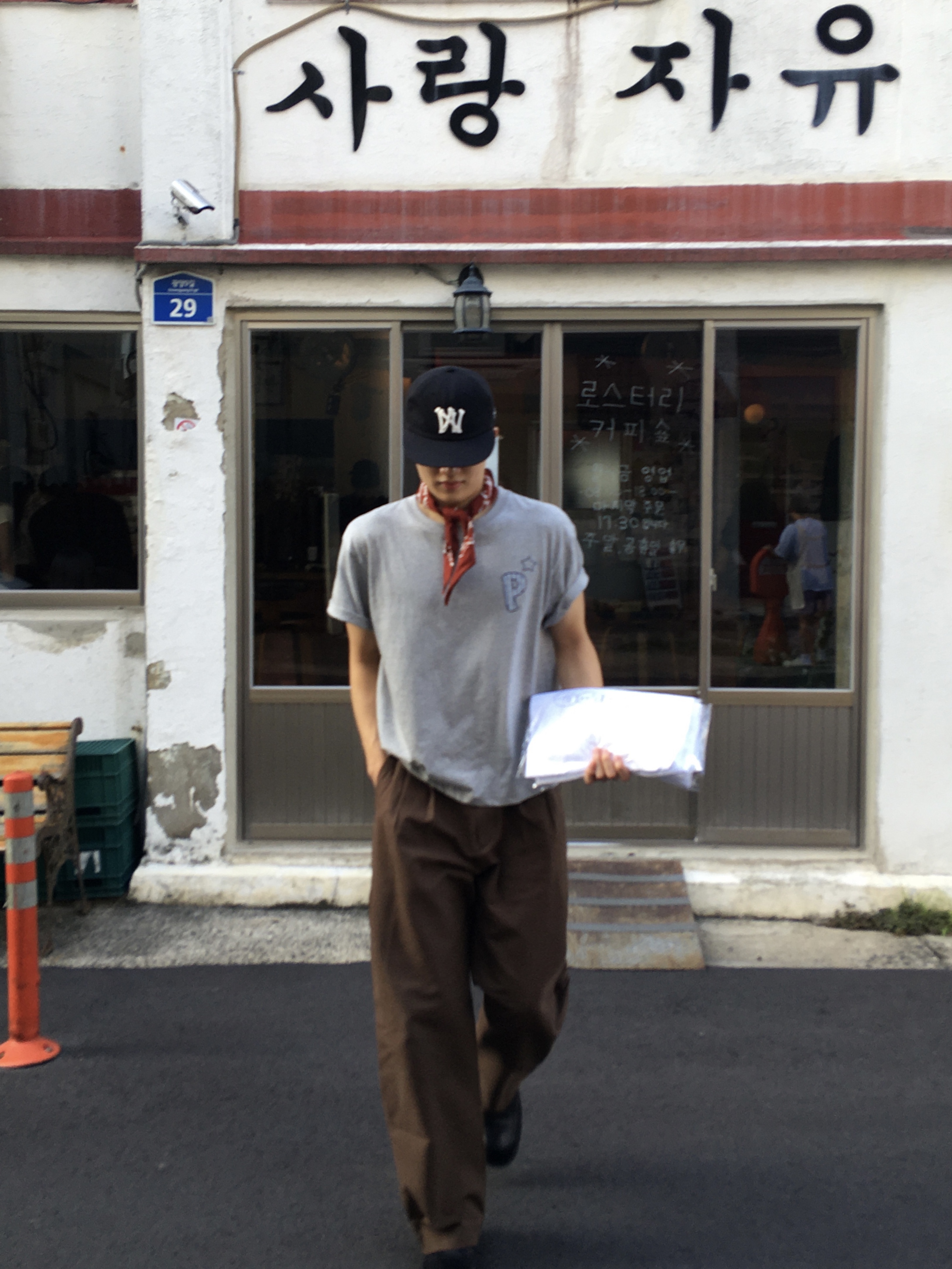 Aoiro 6-Panel Bone A/N Cap Black 착용 스타일
