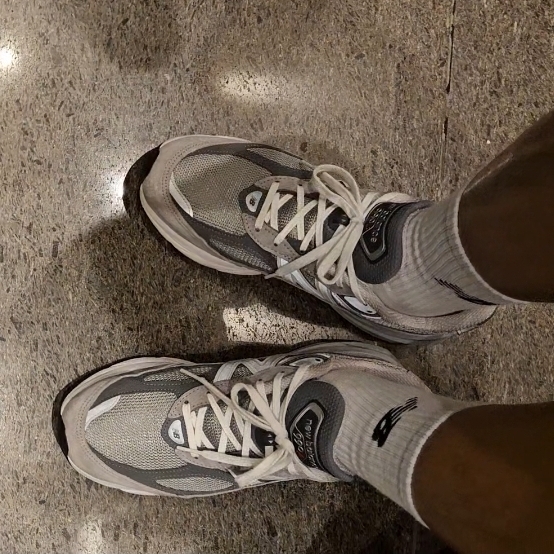 New Balance 990v6 Made in USA Grey - D Standard 착용 스타일