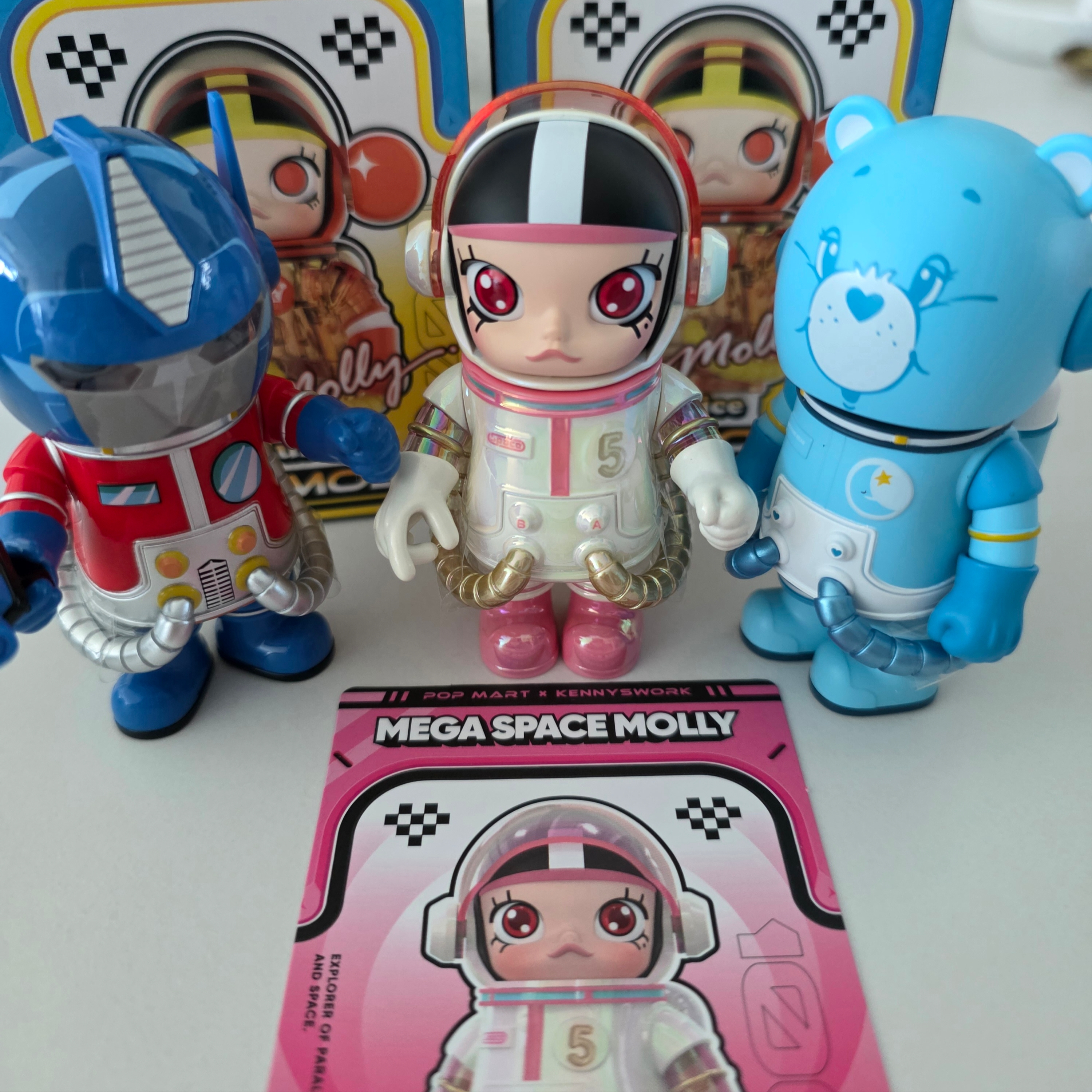 Pop Mart Mega Space Molly 100% Series4 Celebration (Opened Case), Pop Mart Mega Space Molly 100% Series4 Bedtime Bear (Opened Case) 착용 스타일 - 1